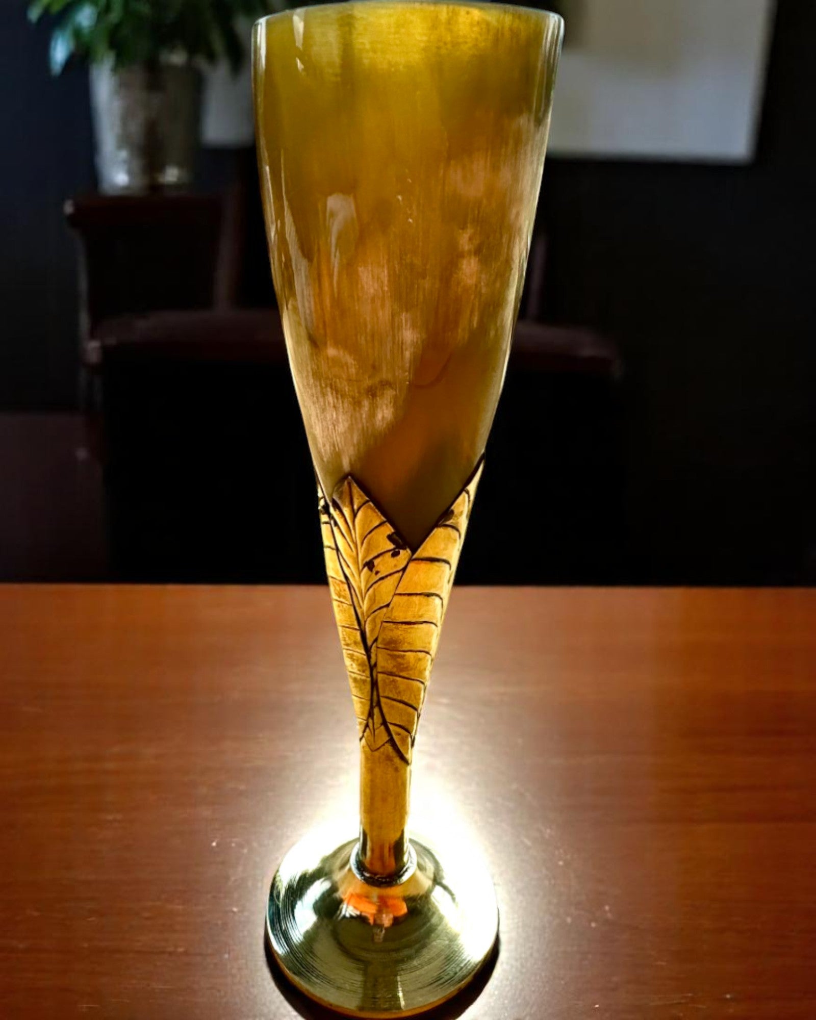 "Spirit of Craft" goblet made of buffalo horn and brass – handcrafted in India, 22 cm, customizable with engraving for a gift