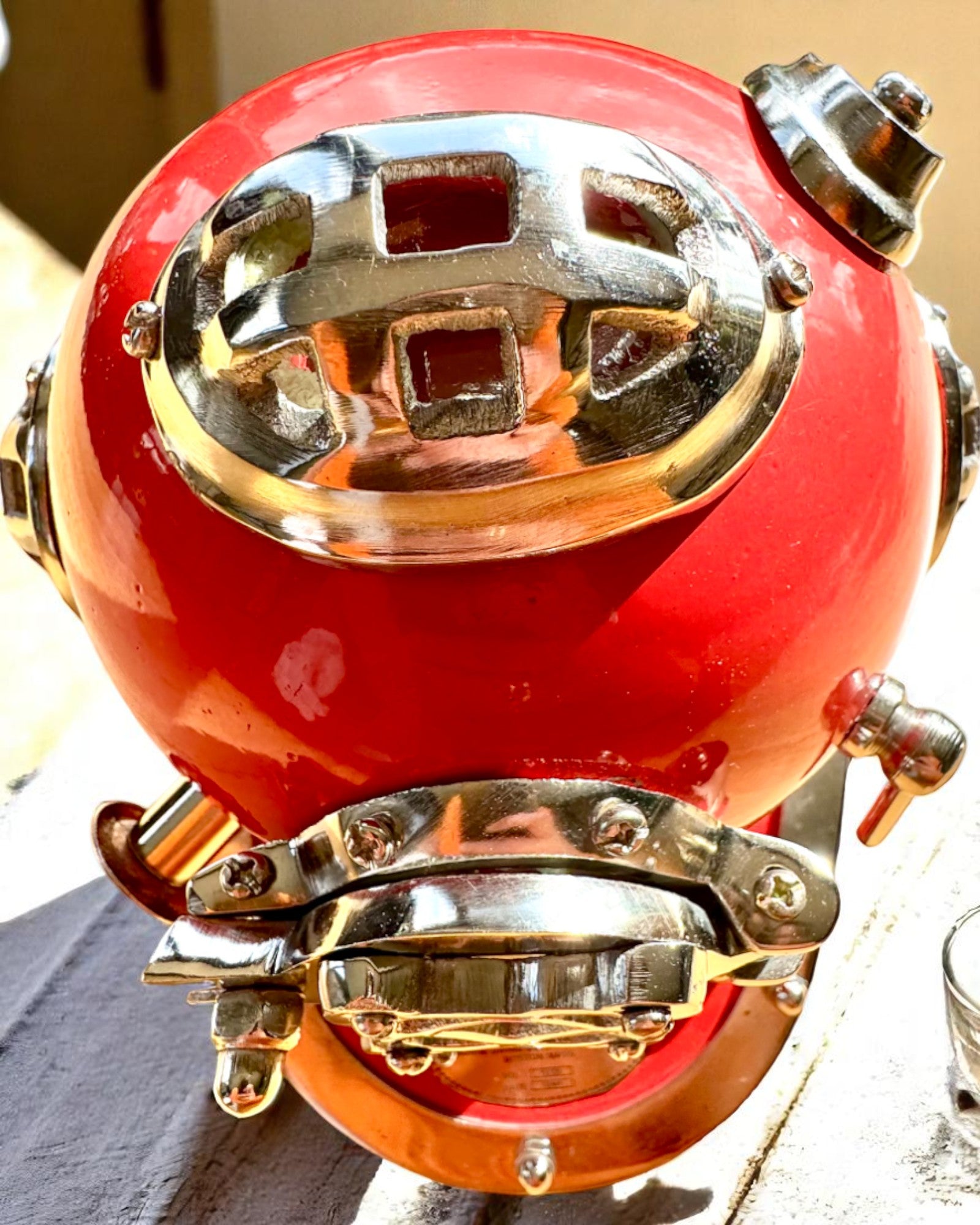 Casco dell'Esploratore degli Abissi - Edizione da Collezione con Possibilità di Incisione, 35 cm, regalo per pompiere o subacqueo