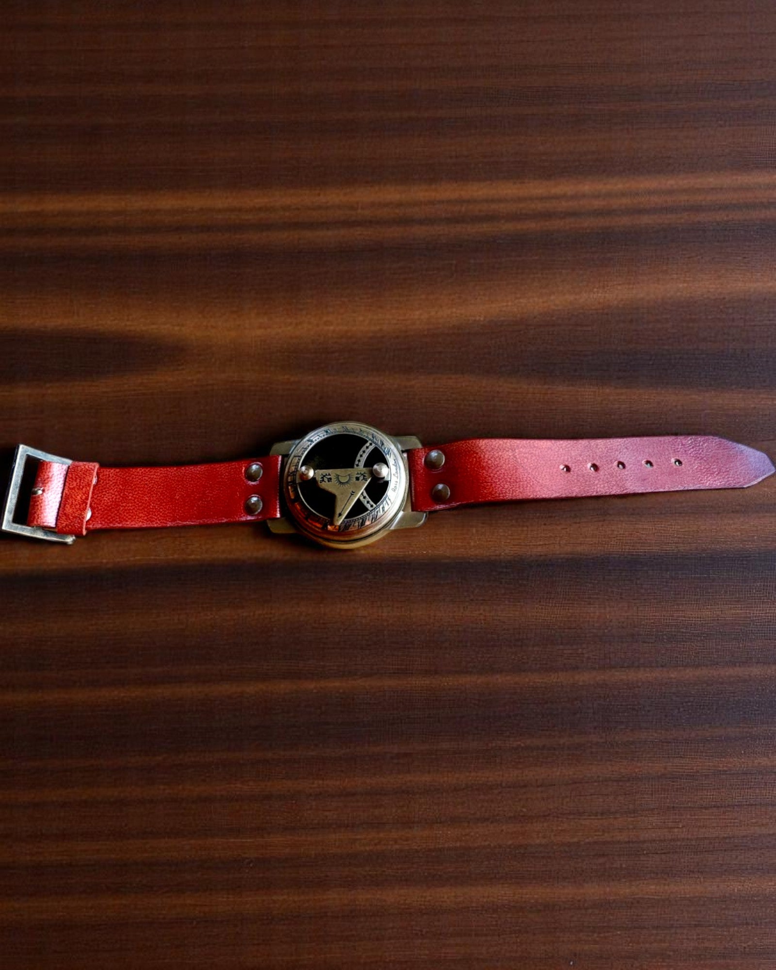 Montre Solaire avec Boussole - Fait Main, Artisanat Authentique, possibilité de gravure