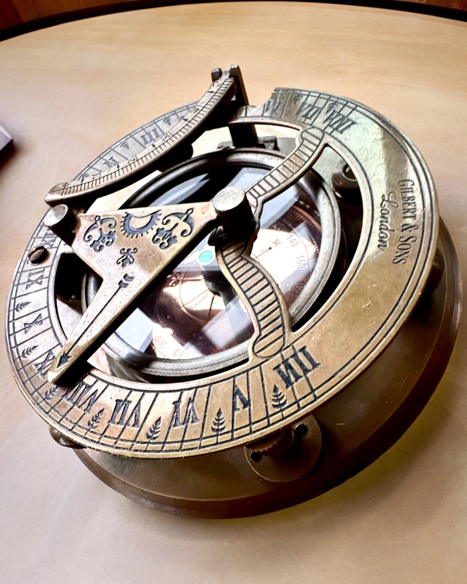 Boussole du Capitaine "Odkrywca 2" - possibilité de personnalisation avec gravure pour cadeau, 2 variantes de couleur au choix