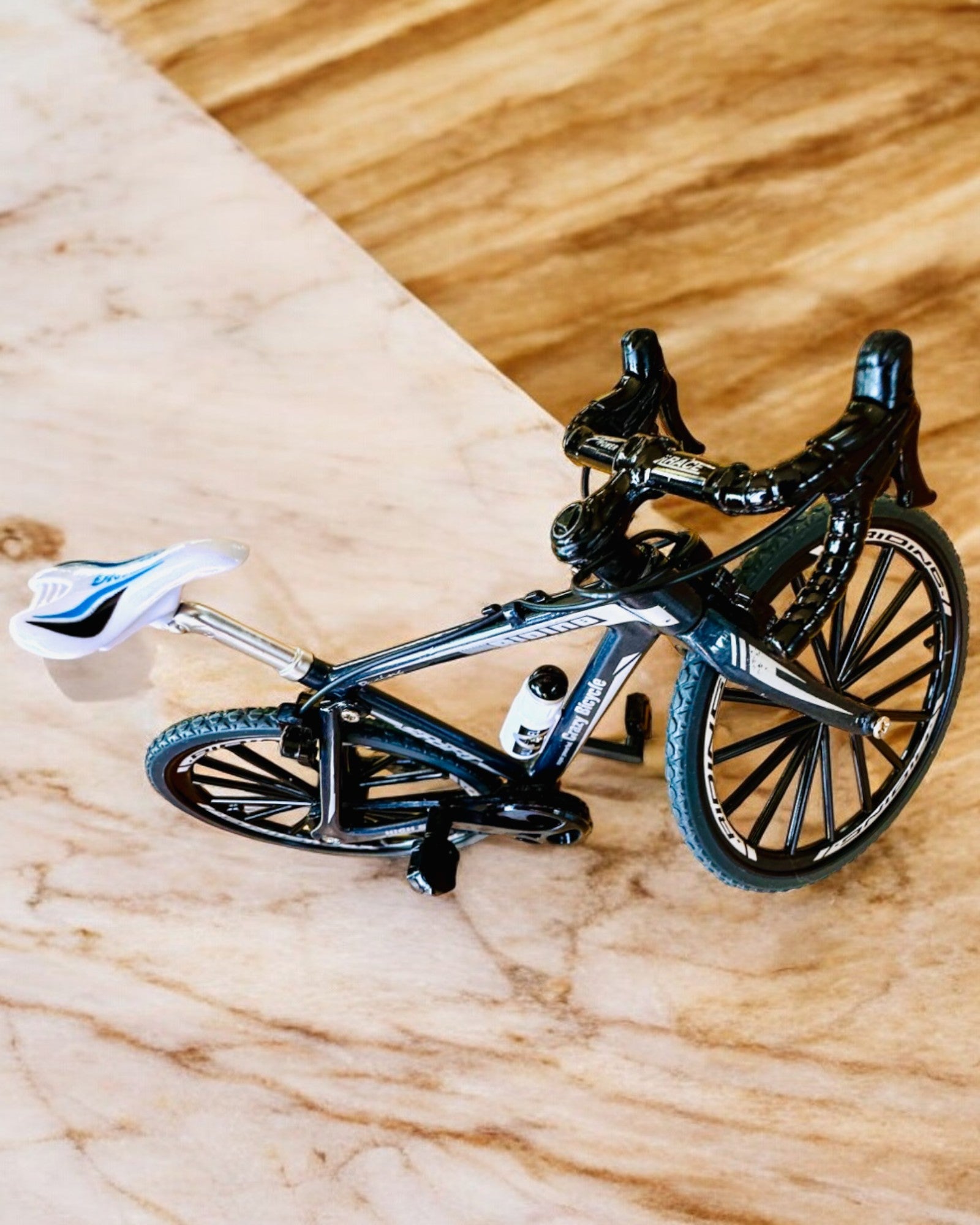 Miniaturmodell Metallfahrrad Roter "SpeedMaster" mit Gravur personalisiert als Geschenk, 2 Farbvarianten