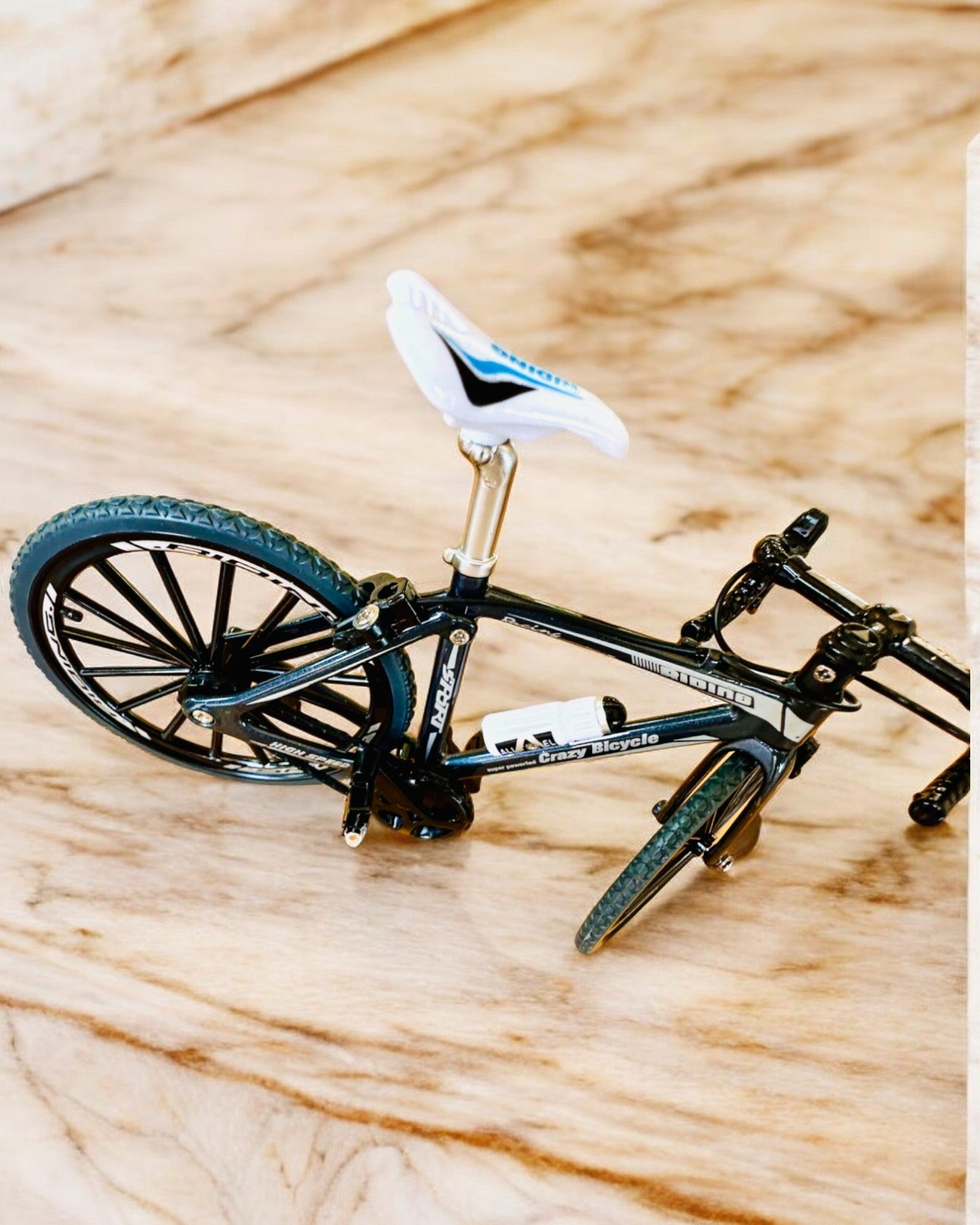 Miniaturmodell Metallfahrrad Roter "SpeedMaster" mit Gravur personalisiert als Geschenk, 2 Farbvarianten