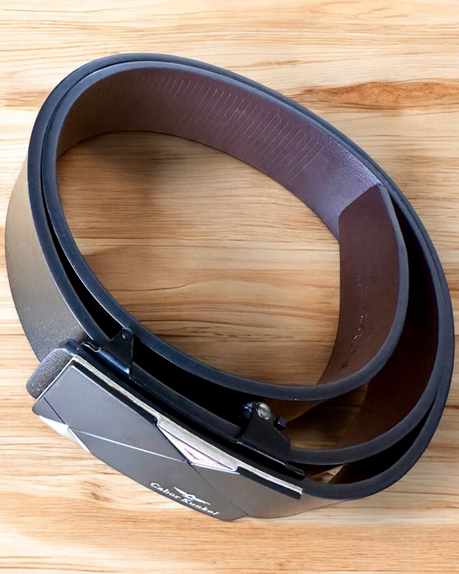 Cintura Nera da Uomo con Fibbia Automatica Cabor Kunkel, possibilità di personalizzazione con incisione per regalo