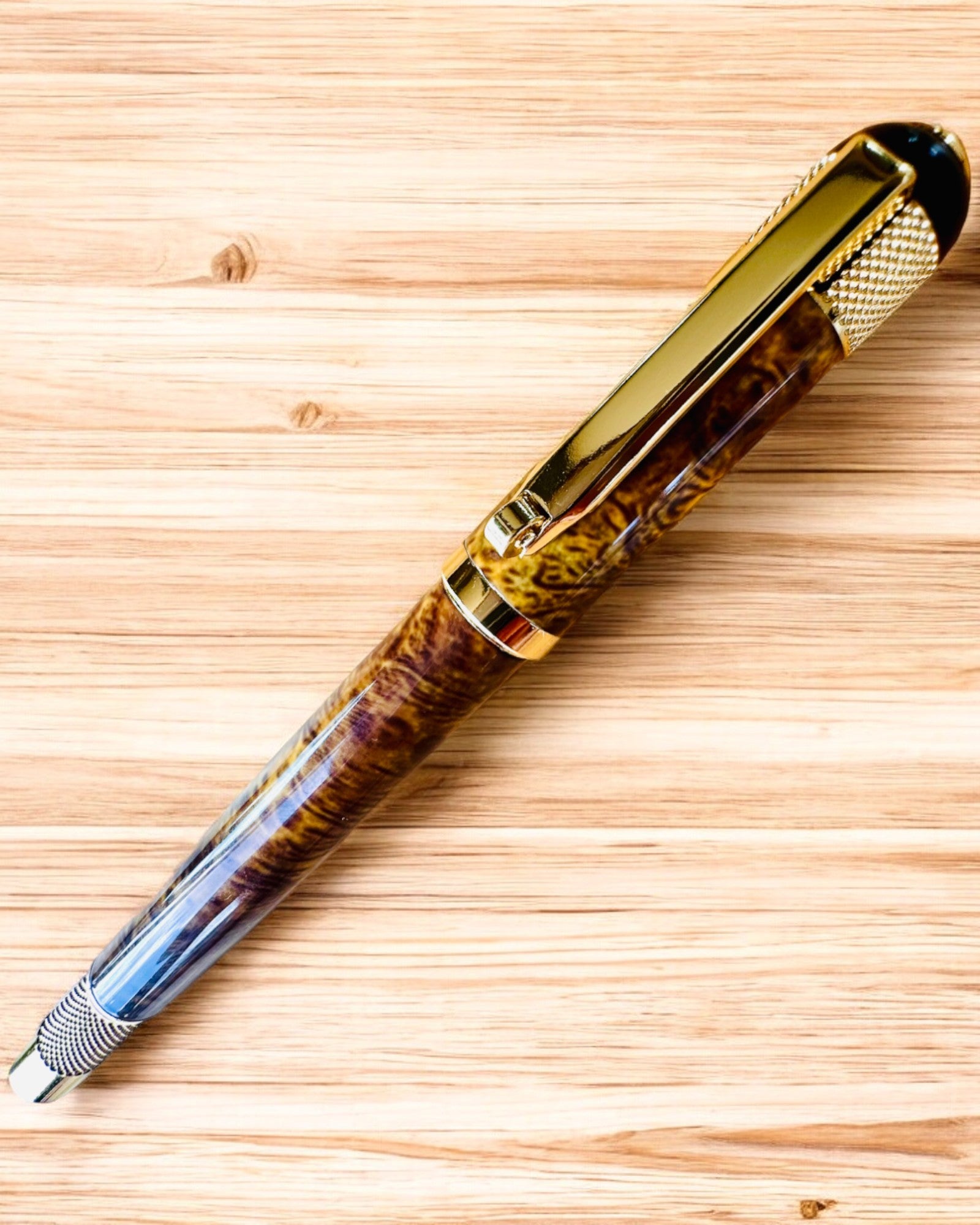 Elegant "Majestic" pen with personalization option for a gift, 2 color variants to choose from