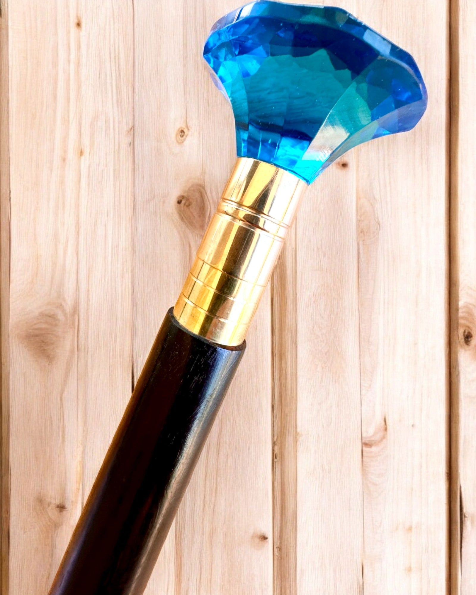 Bastone da passeggio "Diamante Blu" - In legno, realizzato a mano, possibilità di incisione
