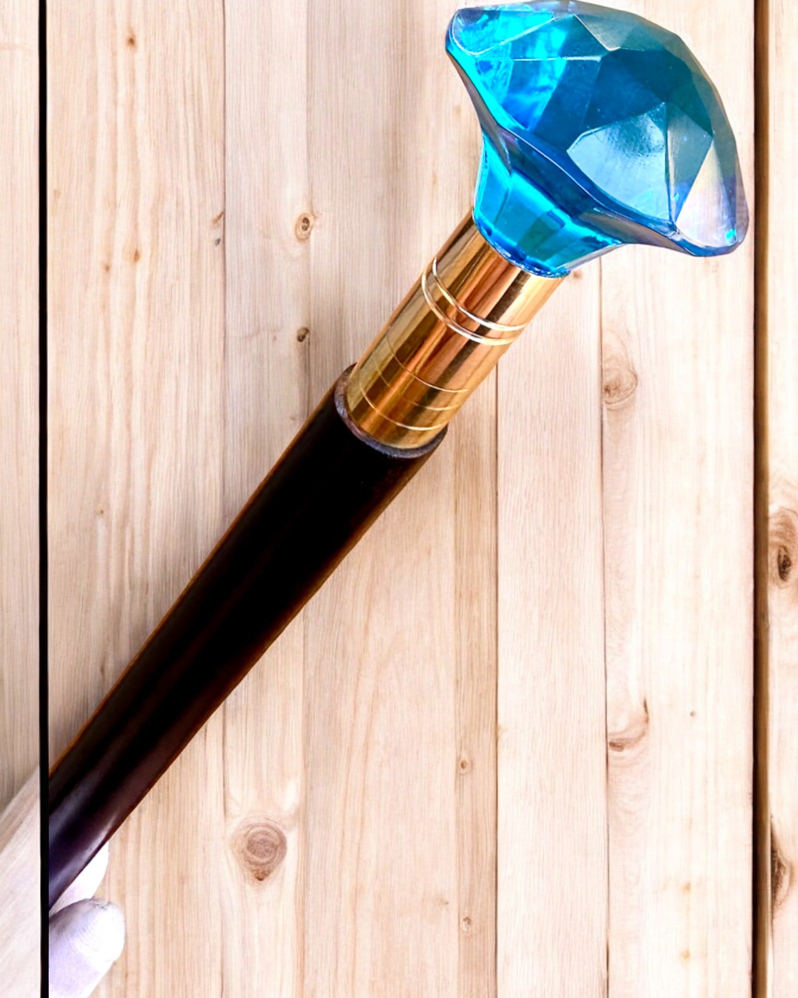 Bastone da passeggio "Diamante Blu" - In legno, realizzato a mano, possibilità di incisione