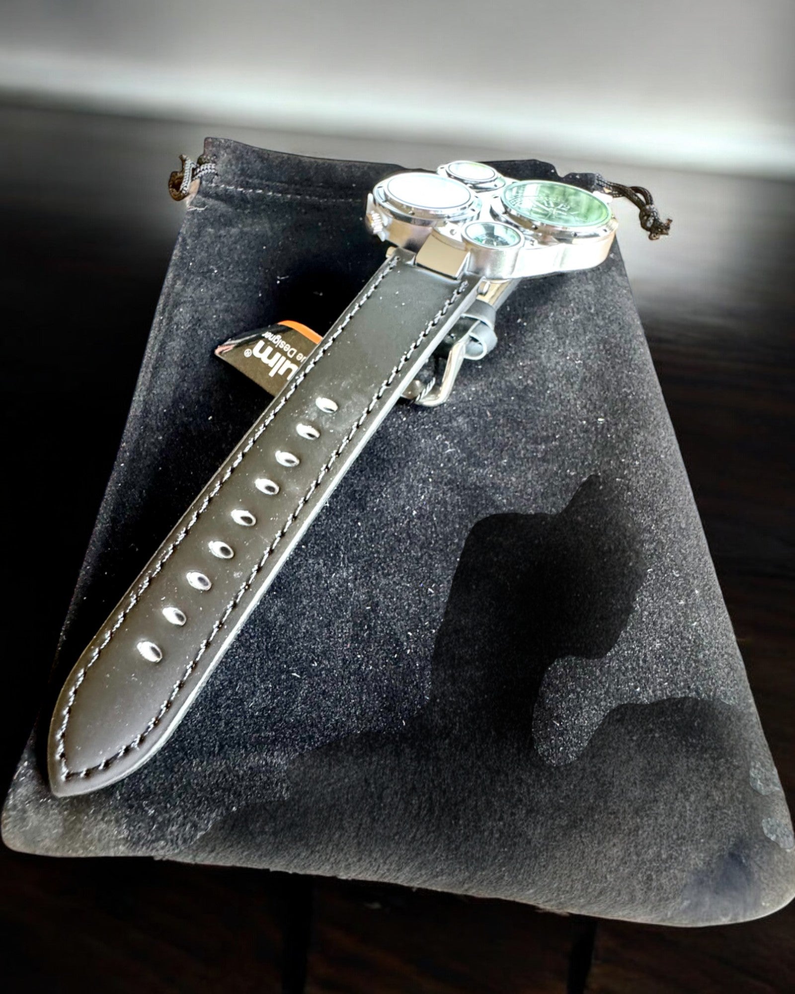 Survival-Uhr „Explorer 4in1“, Möglichkeit zur Personalisierung mit Gravur als Geschenk