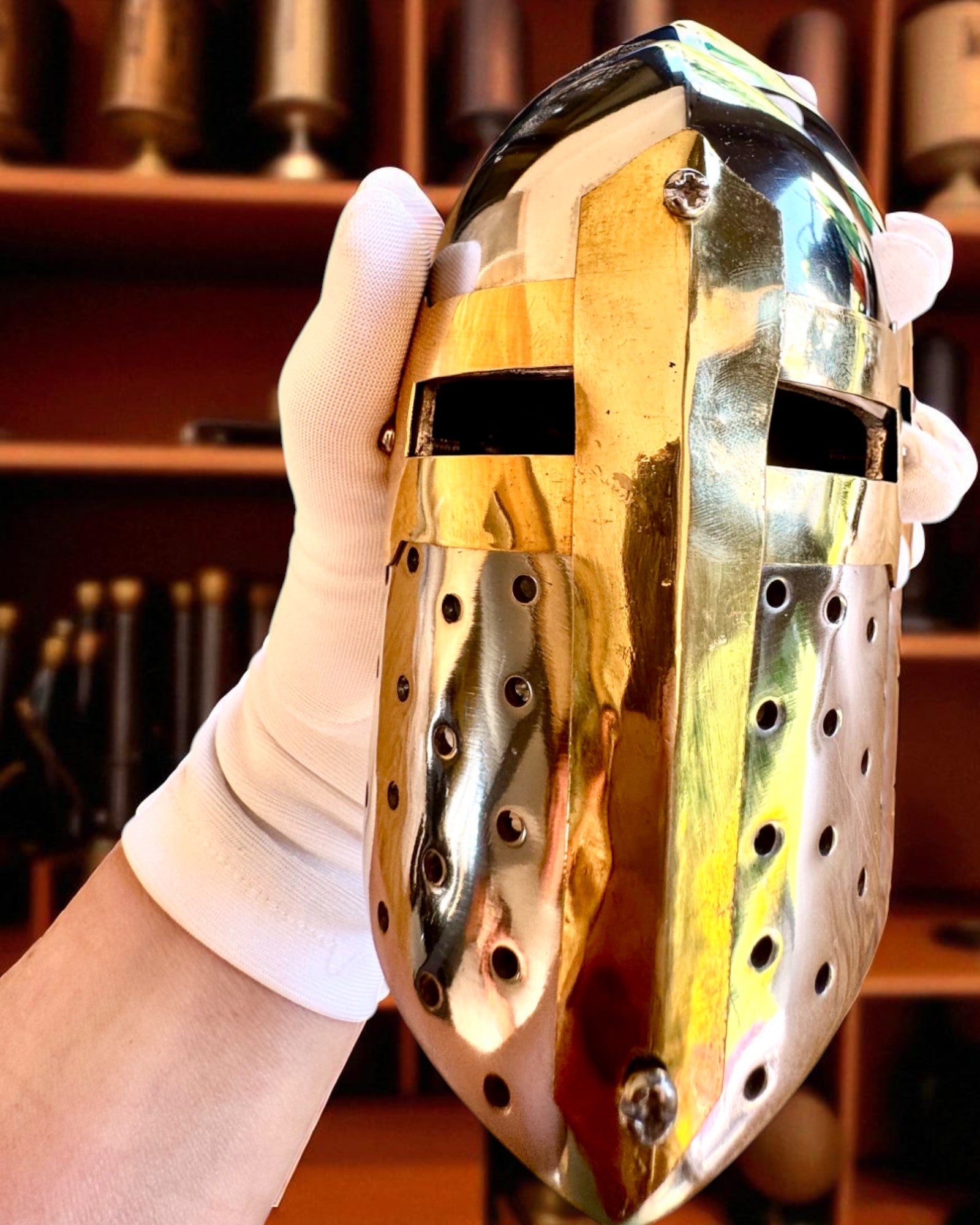 Mini Knight Helmet "Guardian" in Brass – Handcrafted, 12 cm, Customizable with Engraving for Gift