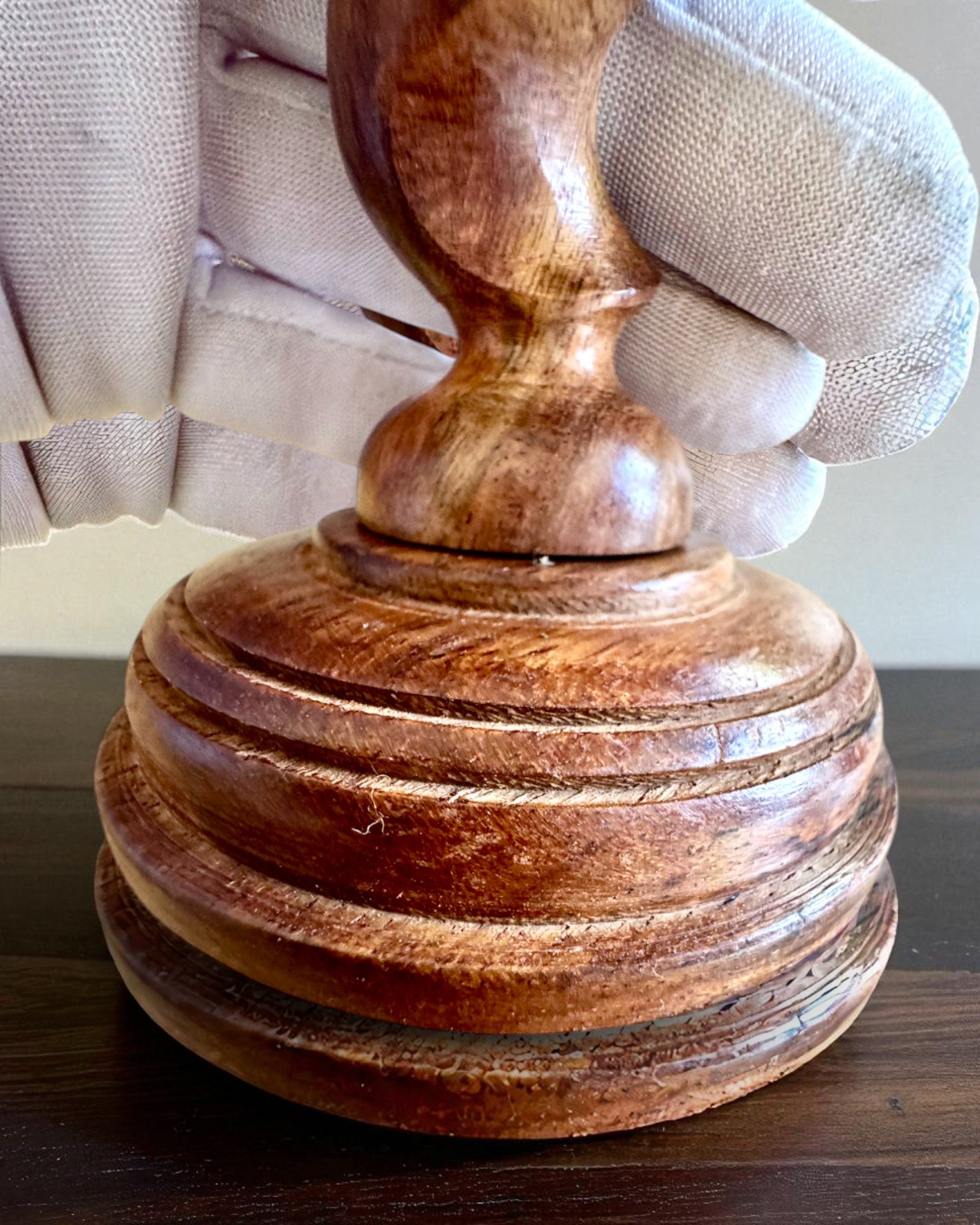 Ensemble de 3 bougeoirs « Lumière Spirale » de 25 cm de hauteur, possibilité de personnalisation avec gravure pour cadeau