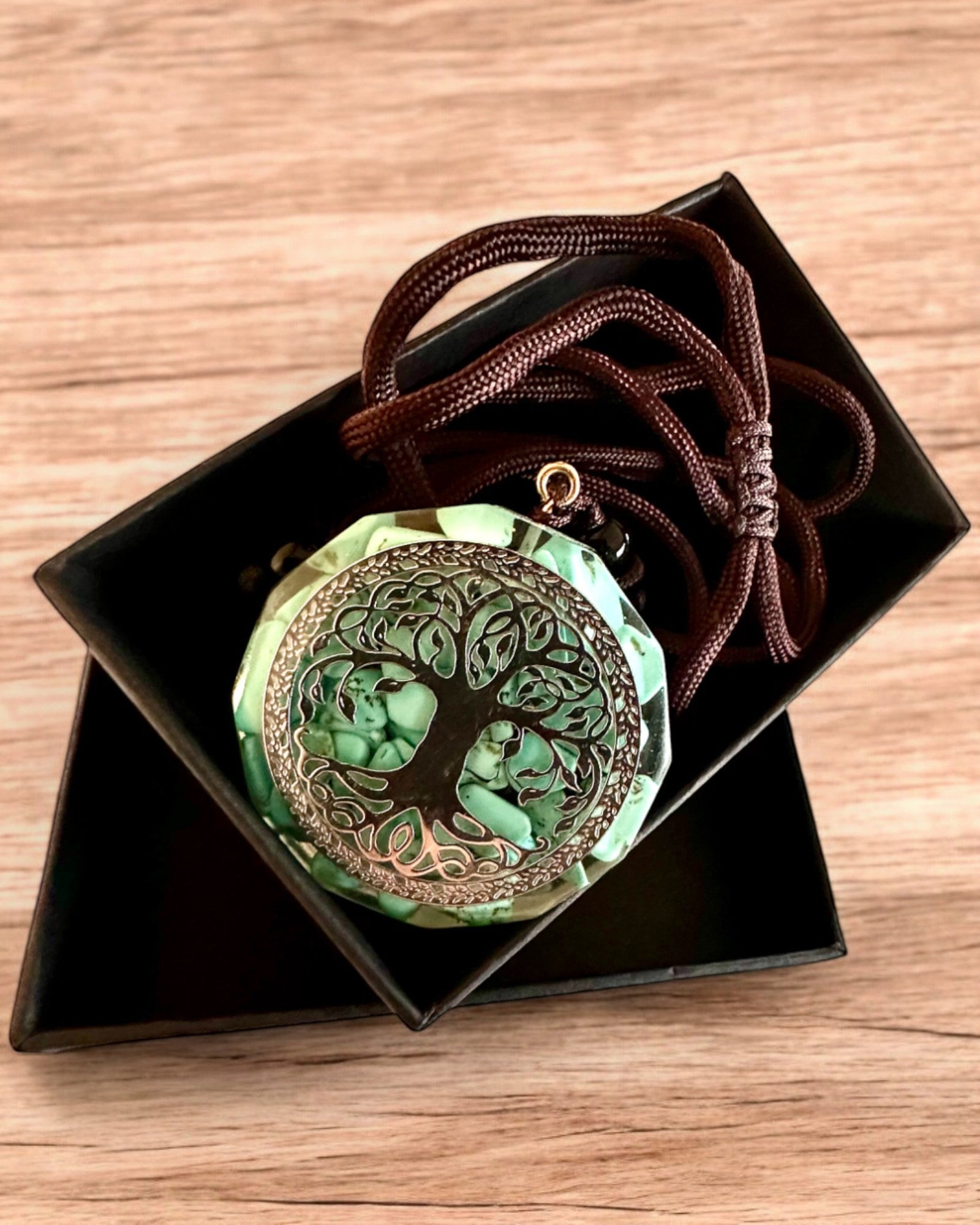 Amuleto "Drzewo Życia" con turchese – La tua forza personale, collana da regalo, personalizzazione con incisione