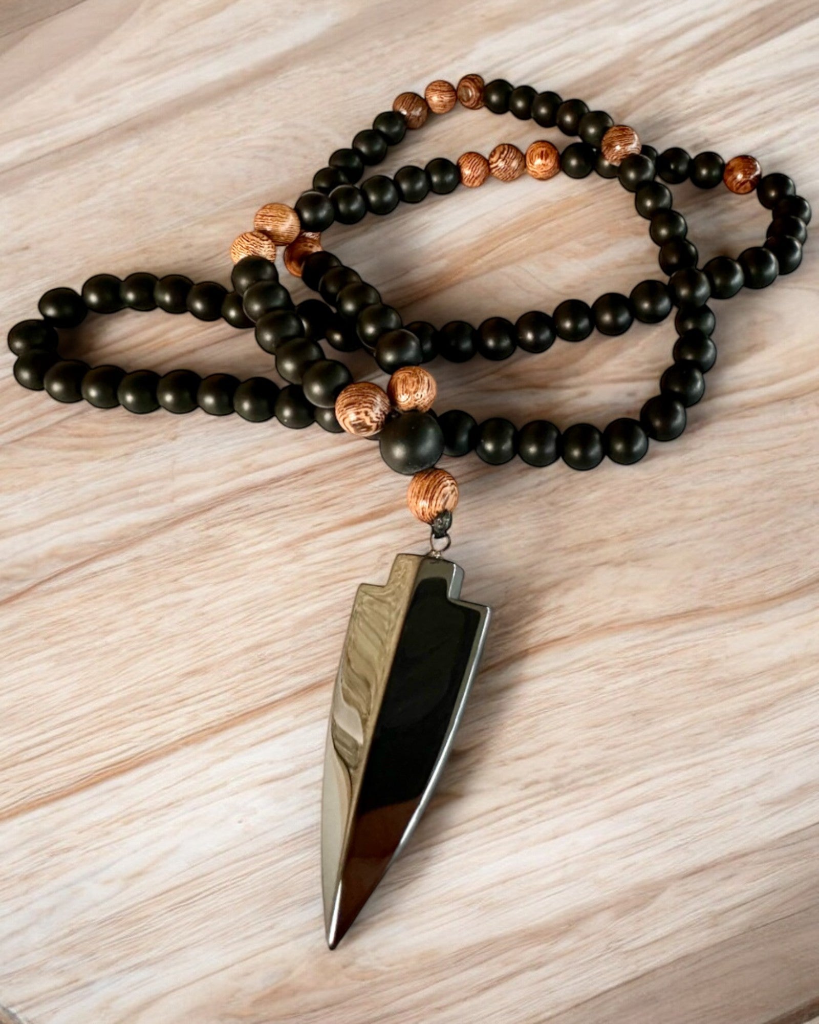 Strzała Mocy, Collier avec Obsidienne Noire et Perles en Bois, personnalisation avec gravure pour cadeau