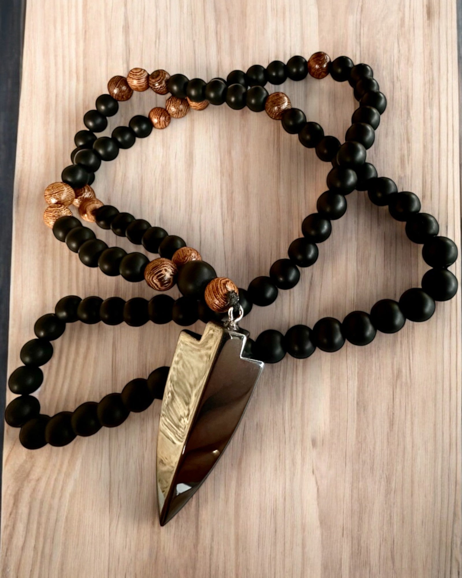 Strzała Mocy, Collier avec Obsidienne Noire et Perles en Bois, personnalisation avec gravure pour cadeau