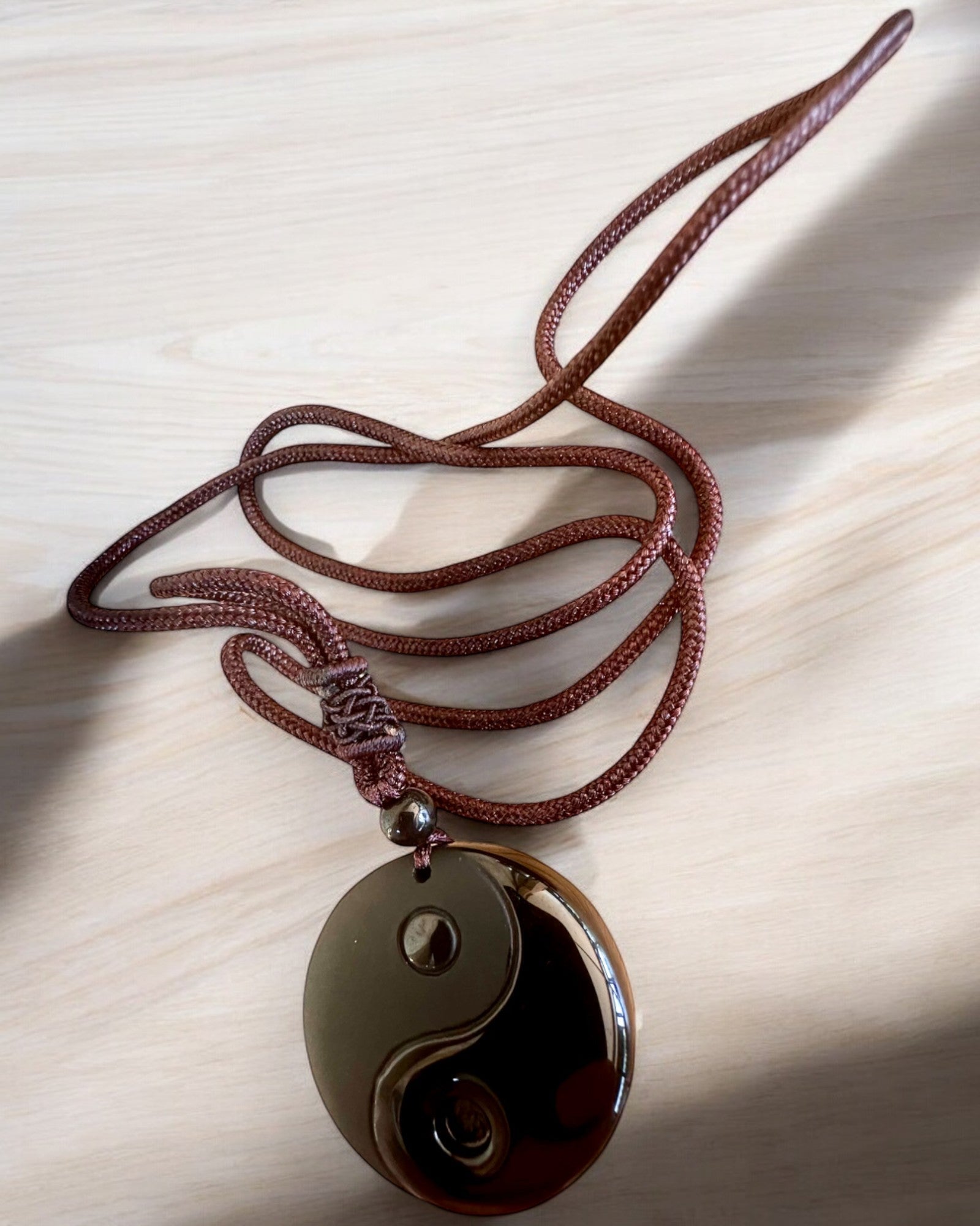 Collier Boho en Obsidienne Yin Yang Tai Chi, possibilité de personnalisation avec gravure pour cadeau