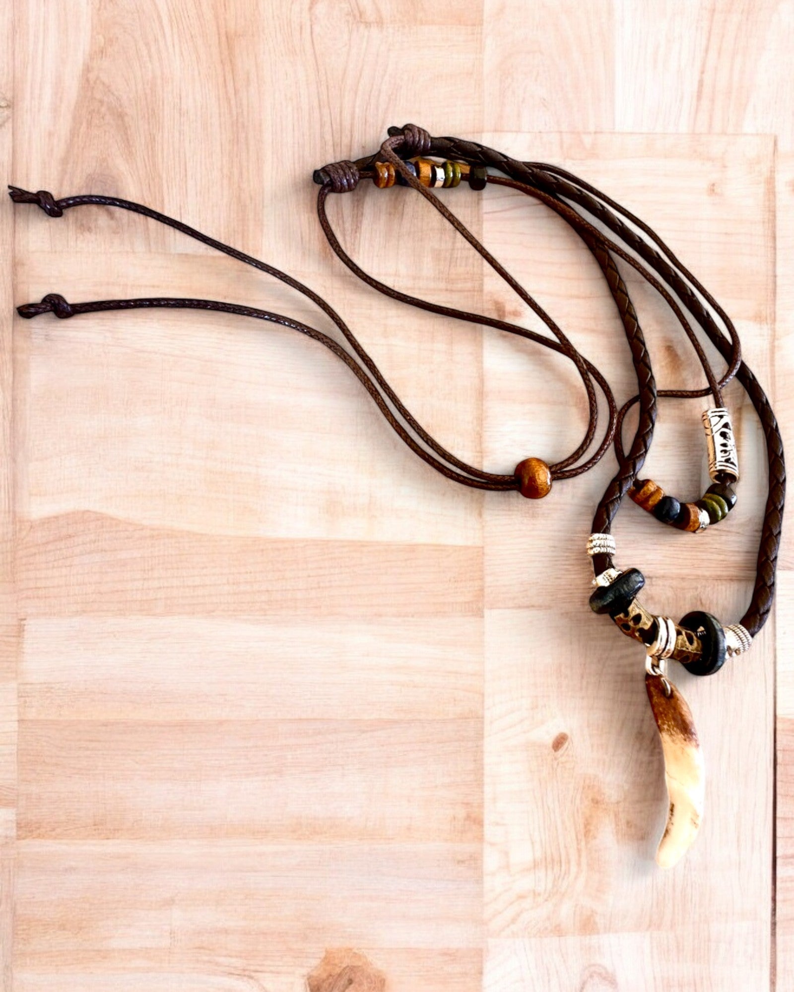 Wilczy Ząb - Collier de Puissance - possibilité de personnalisation avec gravure pour cadeau