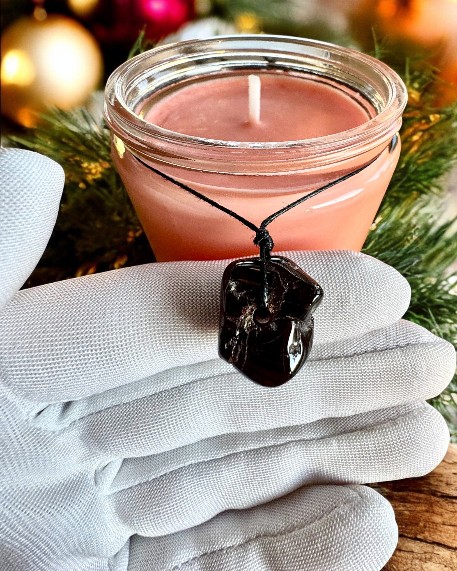 Candela di soia intenzionale 250 ml con pietra naturale – scegli la tua energia: Citrino o Granato, personalizzazione con incisione per regalo