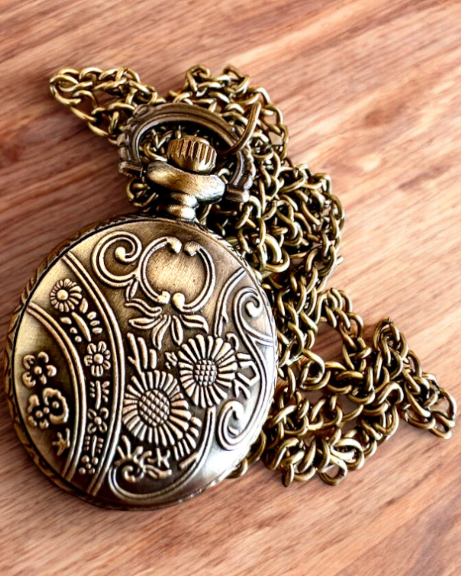 Pocket watch "Rybia Łuska" with engraving option for a gift
