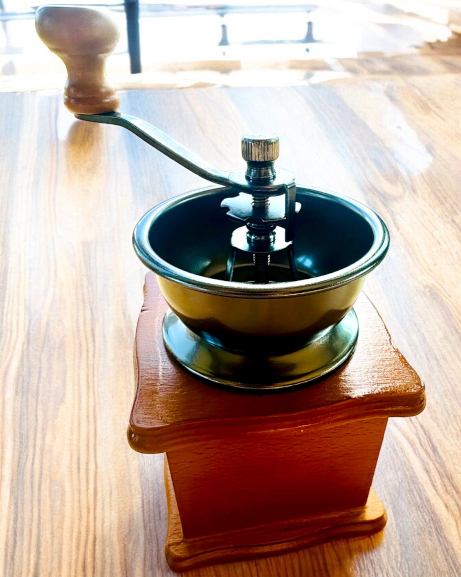 Traditionelle Kaffeemühle Aroma der Klassik - mit Gravuroption, Personalisierung als Geschenk