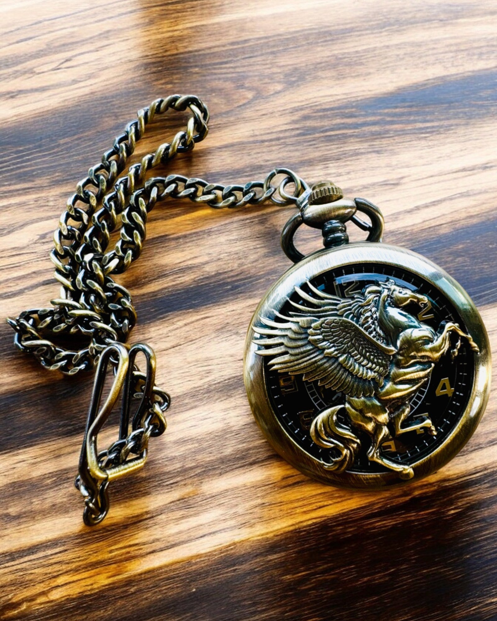 Montre de Poche "Equus Tempus" - Couleur : Cuivré, avec Motif de Cheval, possibilité de personnalisation par gravure