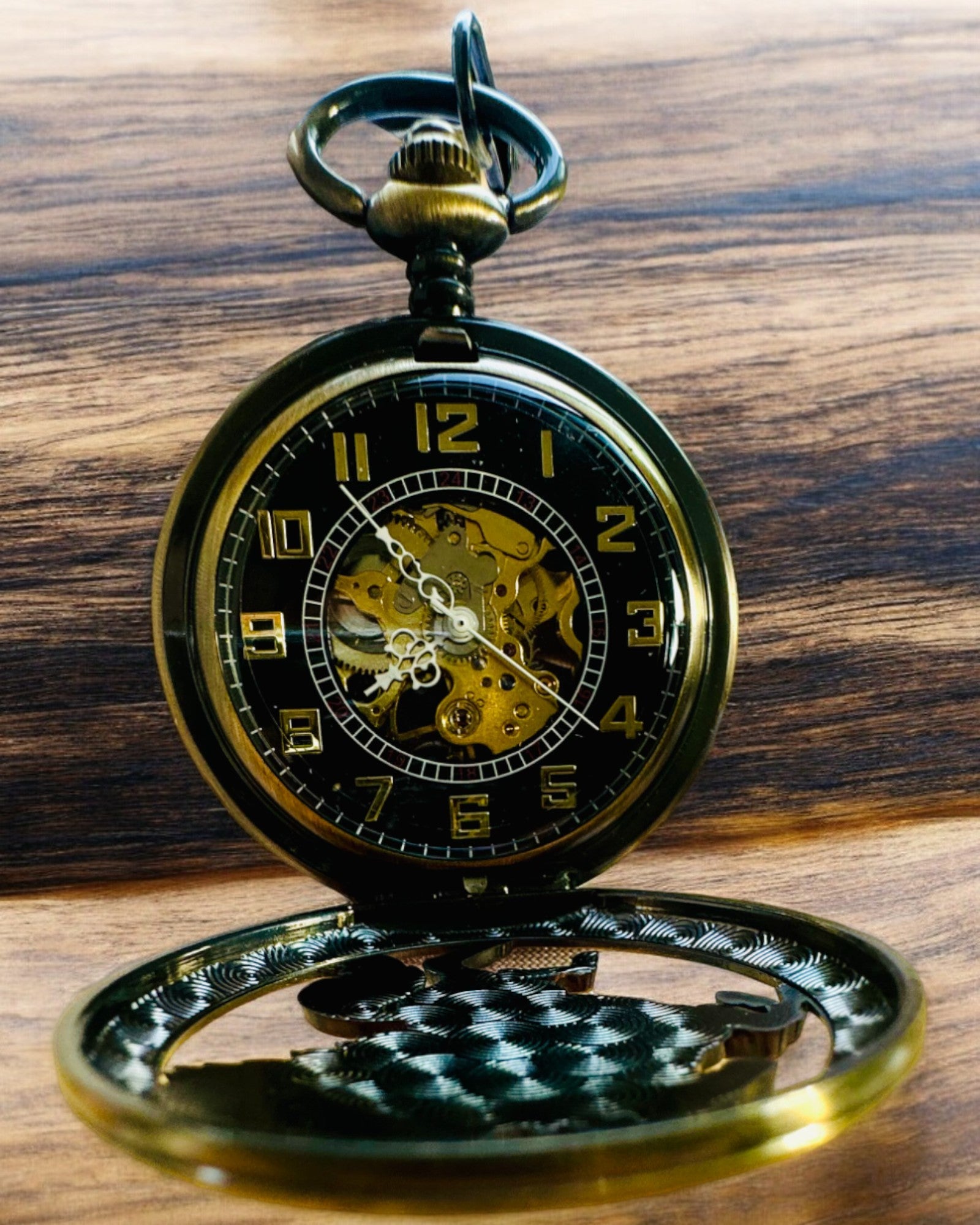 Montre de Poche "Equus Tempus" - Couleur : Cuivré, avec Motif de Cheval, possibilité de personnalisation par gravure