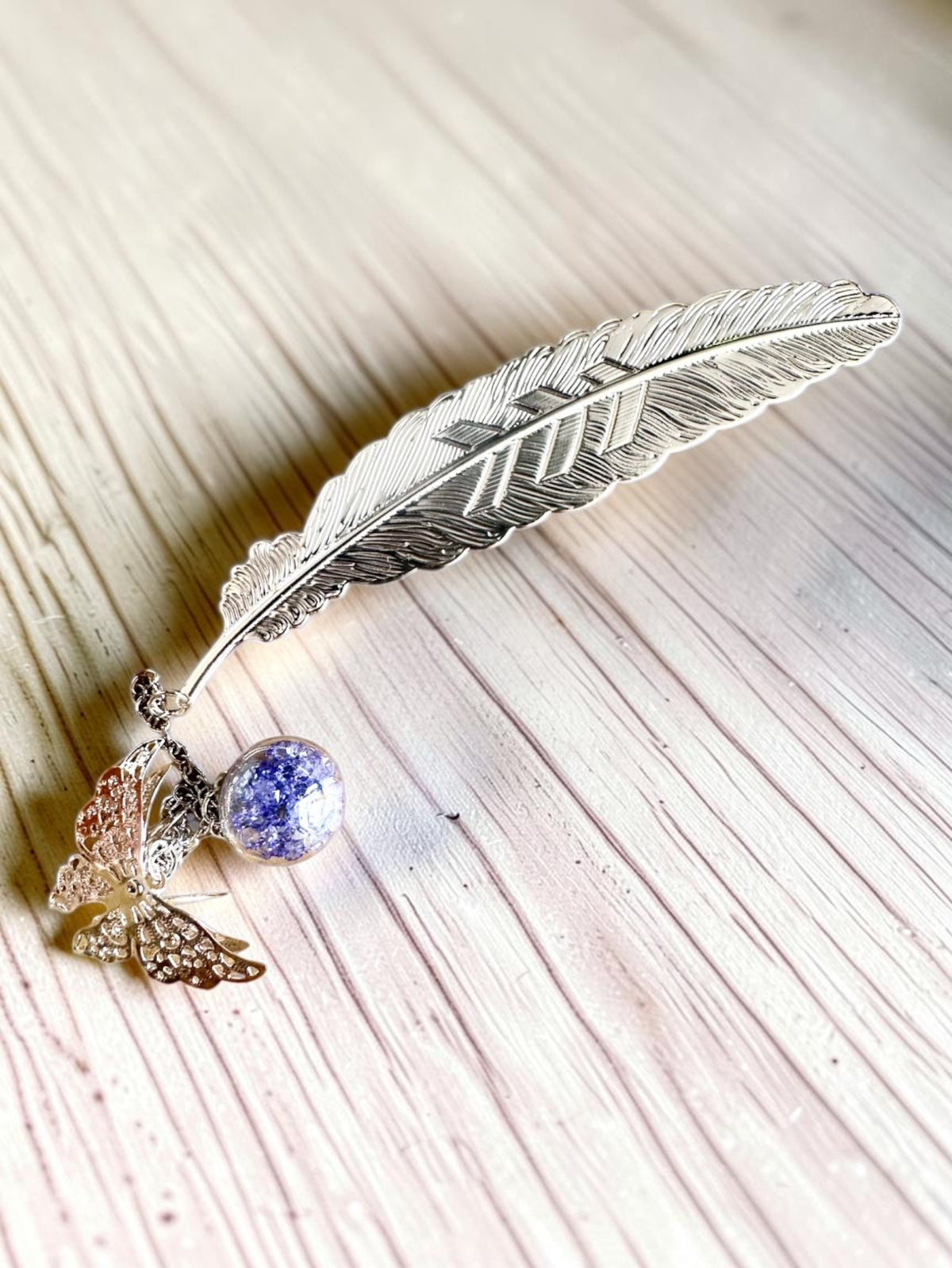 Creative bookmark with engraving, in a retro style with a feather and butterfly motif – Elegant promotional gift