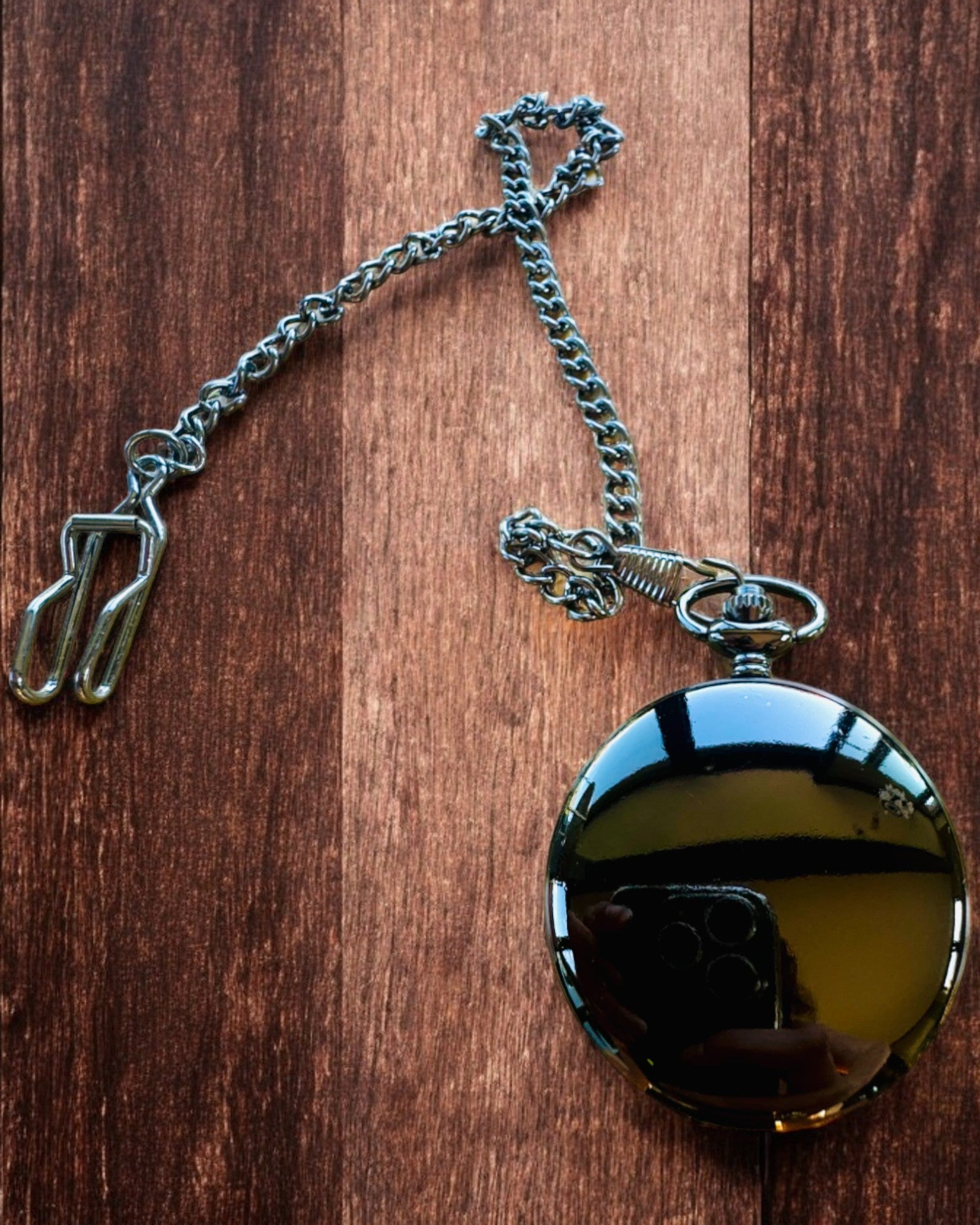 Klassische Taschenuhr mit römischen Ziffern und Kette, Quarz, schwarzer Glanz - Farbe Schwarz