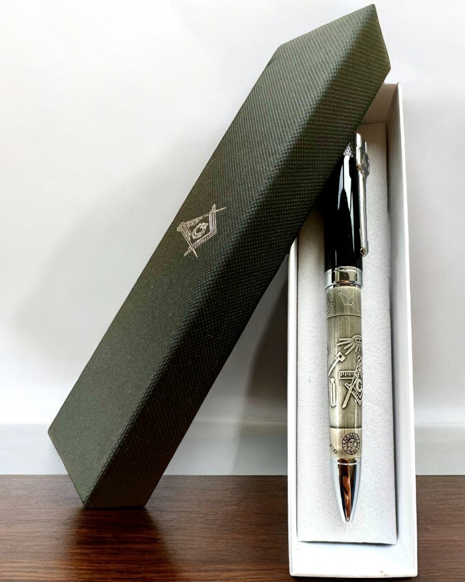 Stylo Élégant "Harmonie Magistrale" avec Option de Gravure - Motifs Symboliques, Argent Ancien, possibilité de personnalisation par gravure pour cadeau