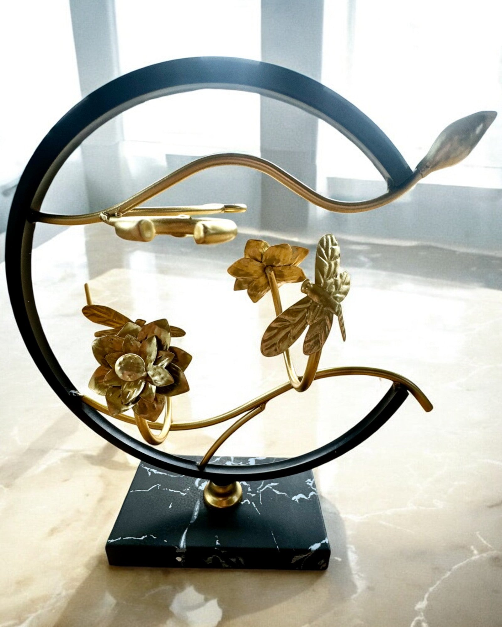 "Elegant Insect" Stand - for wine bottle and glasses, height 33 cm, customizable with engraving for a gift