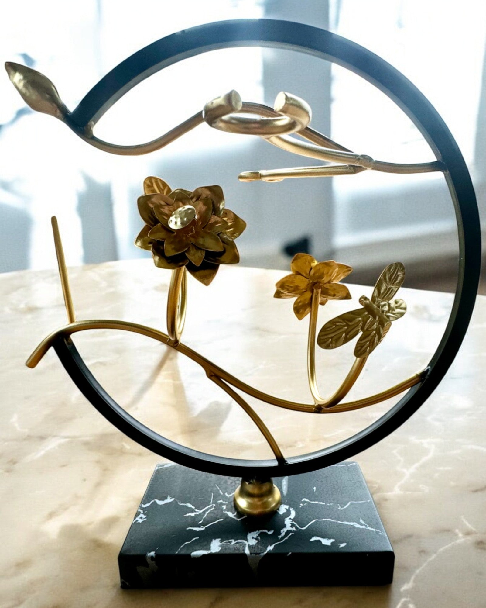 "Elegant Insect" Stand - for wine bottle and glasses, height 33 cm, customizable with engraving for a gift