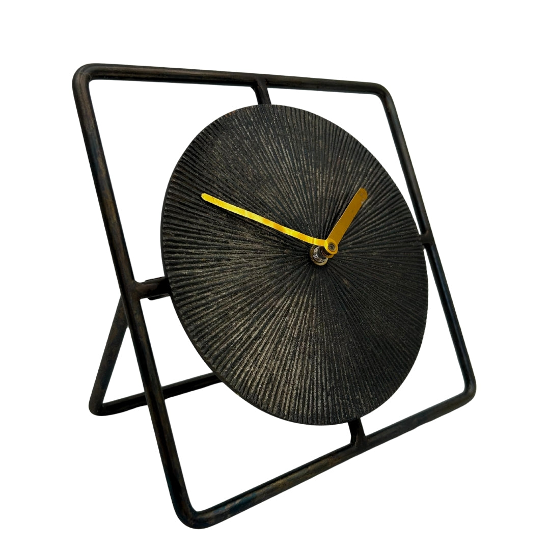 Elegante runde Metalluhr 20 cm Schwarz-Gold – 4126