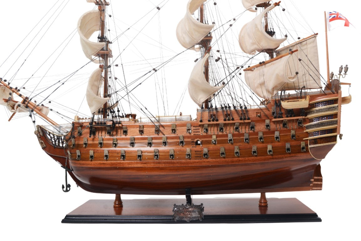 Exklusives Modell des Segelschiffs HMS Victory VIC80R