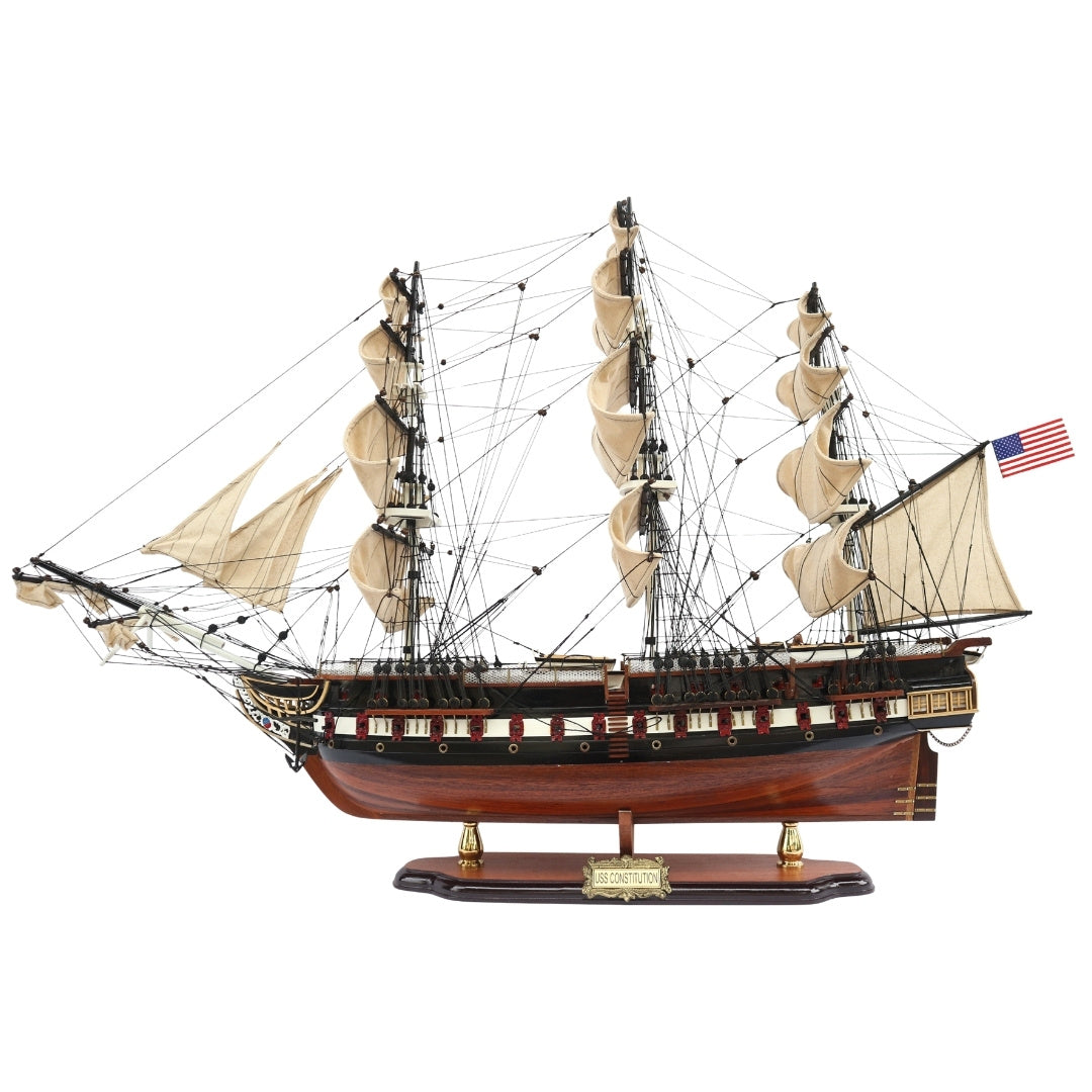 Grand modèle exclusif du voilier USS Constitution de 100cm, personnalisable par gravure