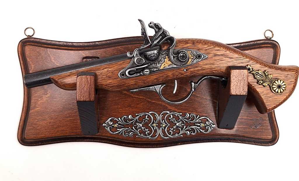 Pistolenreplik auf einer Halterung – zur Wandaufhängung – TR-239