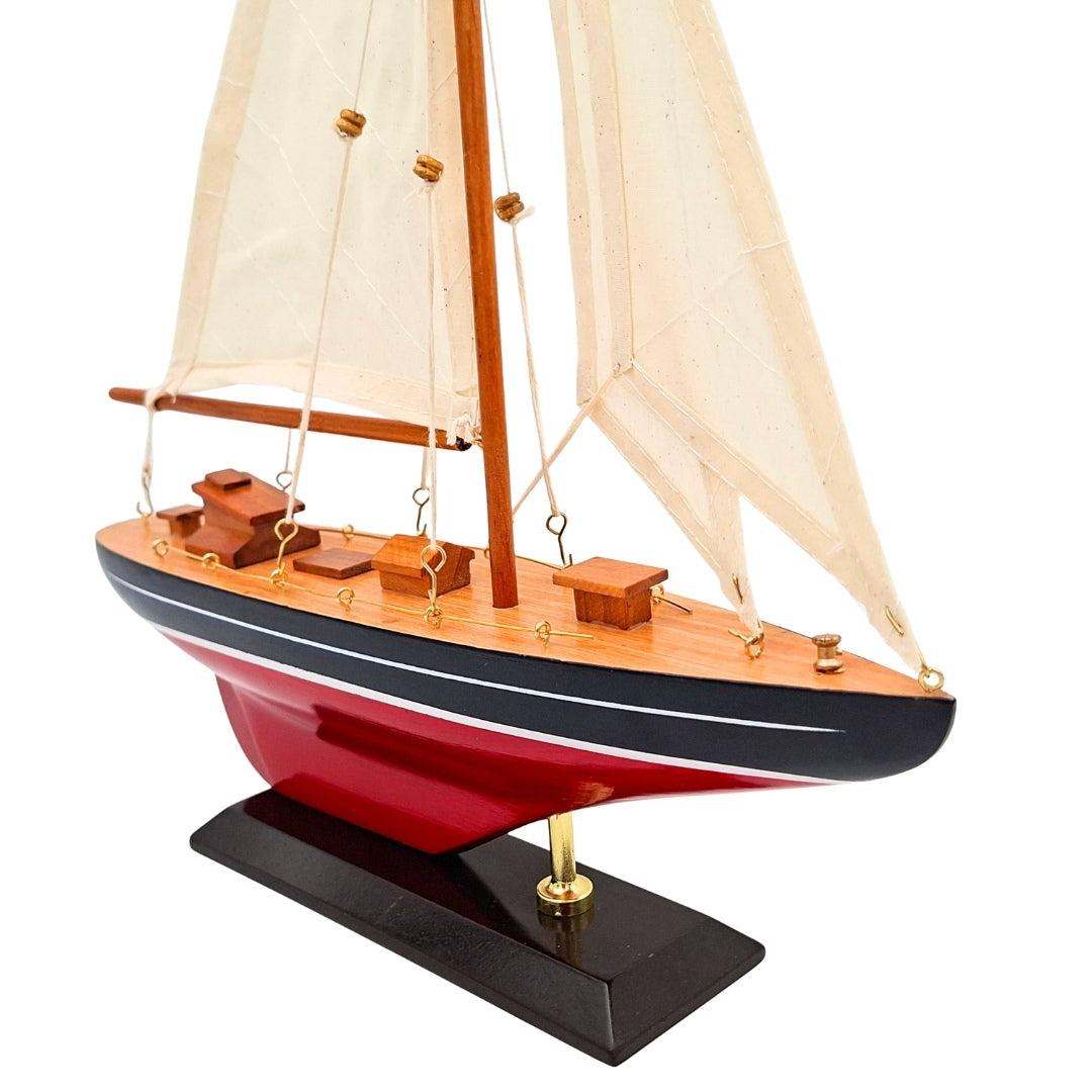 Holzmodell einer Segelyacht - F1705