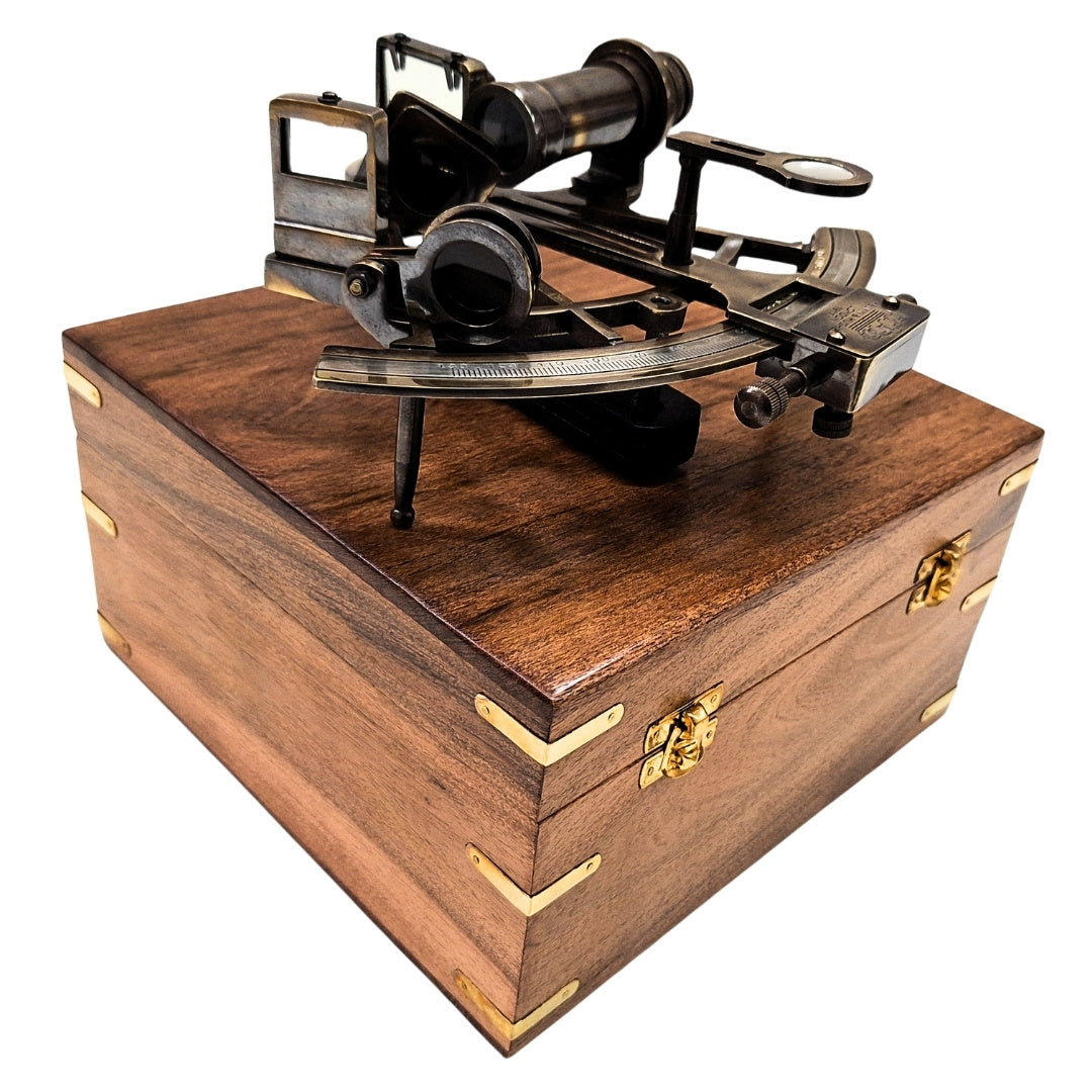 Messingsextant in Holzkasten – Replik - NC1517