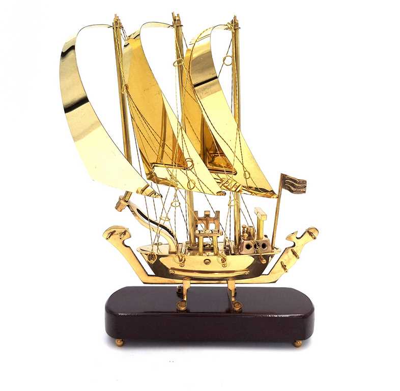 Messingschiff auf Holzsockel - 30cm - N-3615A