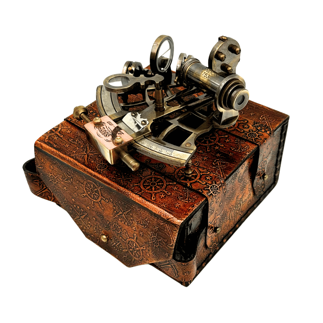 Sextant en laiton rétro dans étui en cuir - instrument de navigation élégant avec possibilité de gravure - cadeau idéal pour amateurs de voile et d’histoire - dimensions 13x12x7 cm