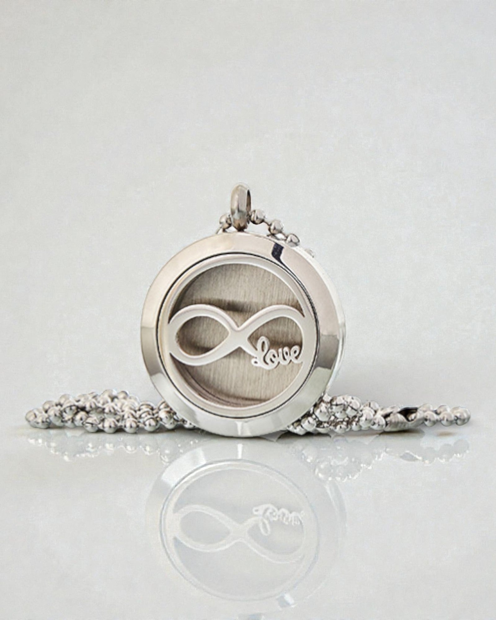 Aromalife Infinite Love Necklace – Infinite Love Scent Locket 25 mm
