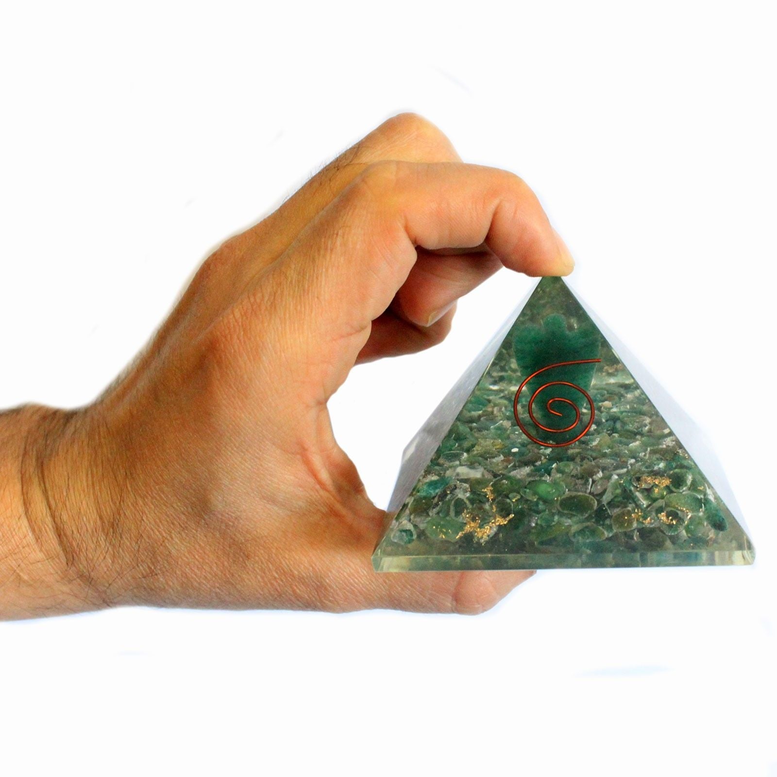 Piramide Magica Orgonite 70 mm - Angelo con Oggetti Esoterici, Interno Verdastro e Finitura a Mano