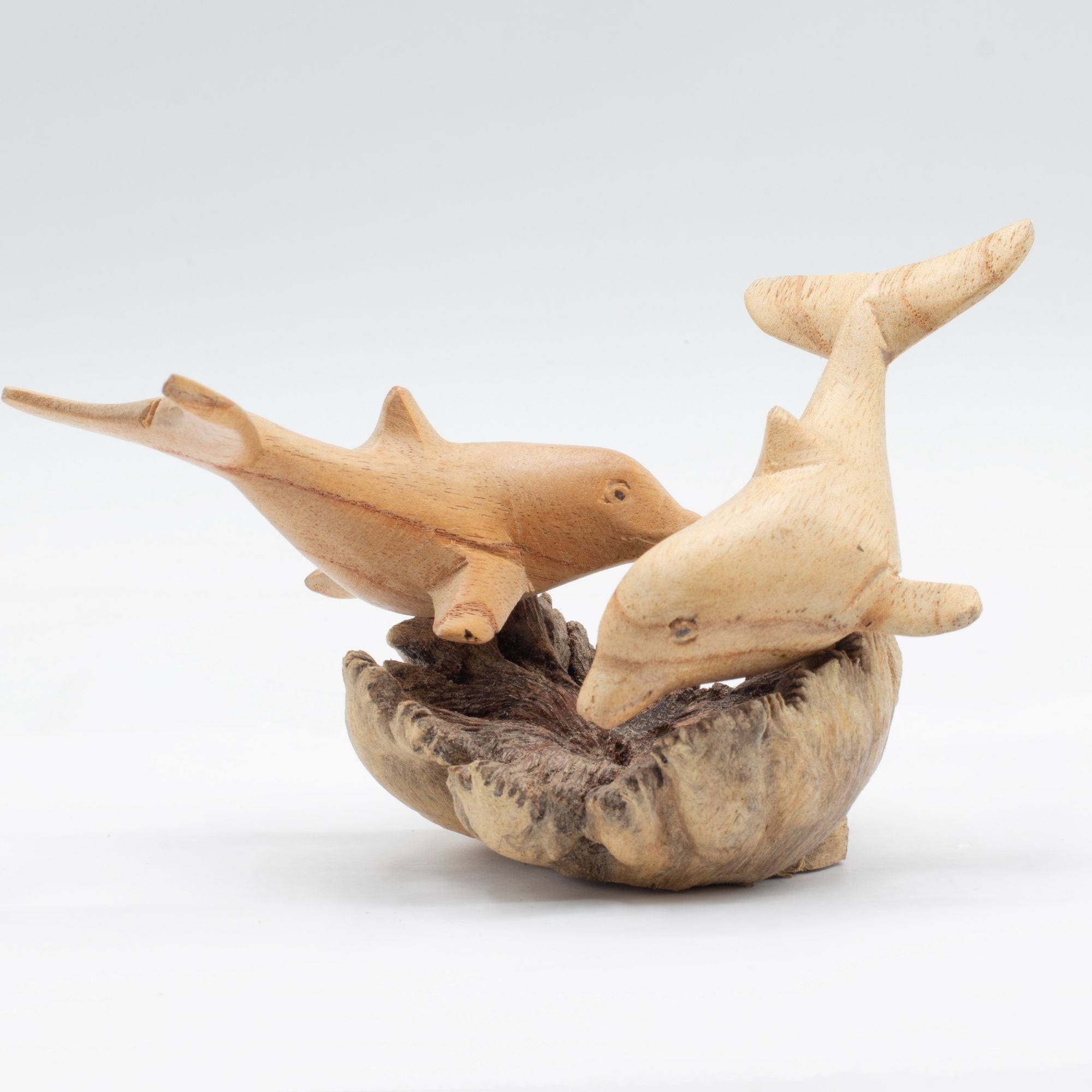 Scultura artigianale in legno parassita