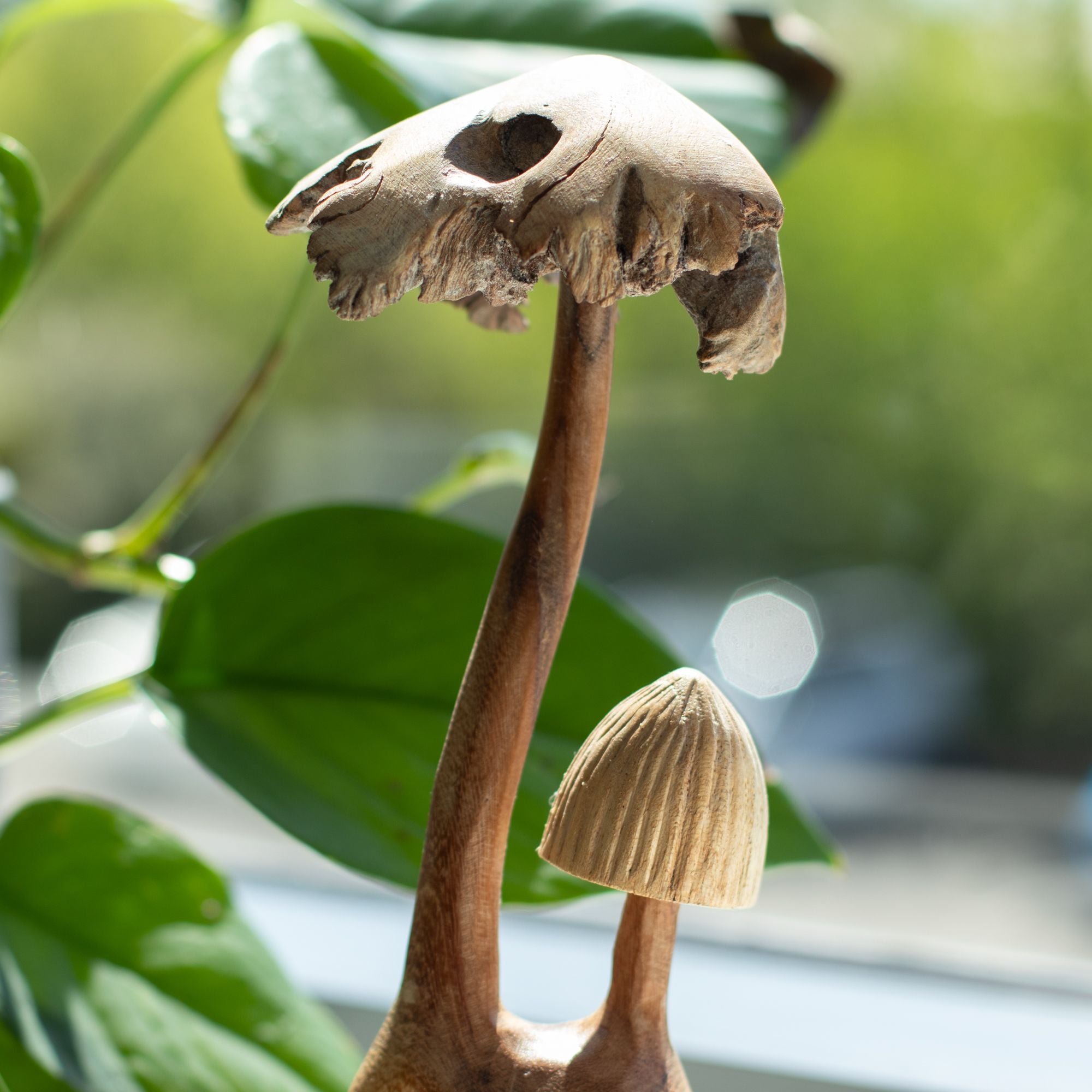 Sculpture artisanale en bois parasite