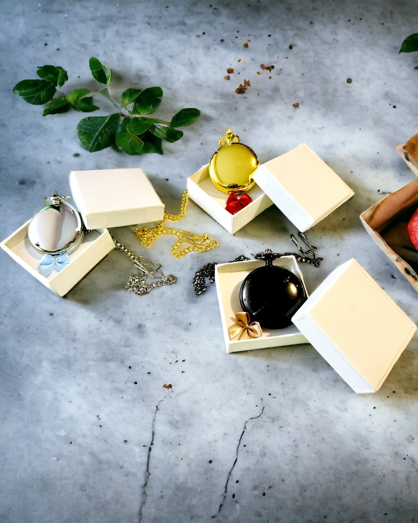 Classic Pocket Mechanical Watch with Double Cover, Manual, Gold Color, with Engraving