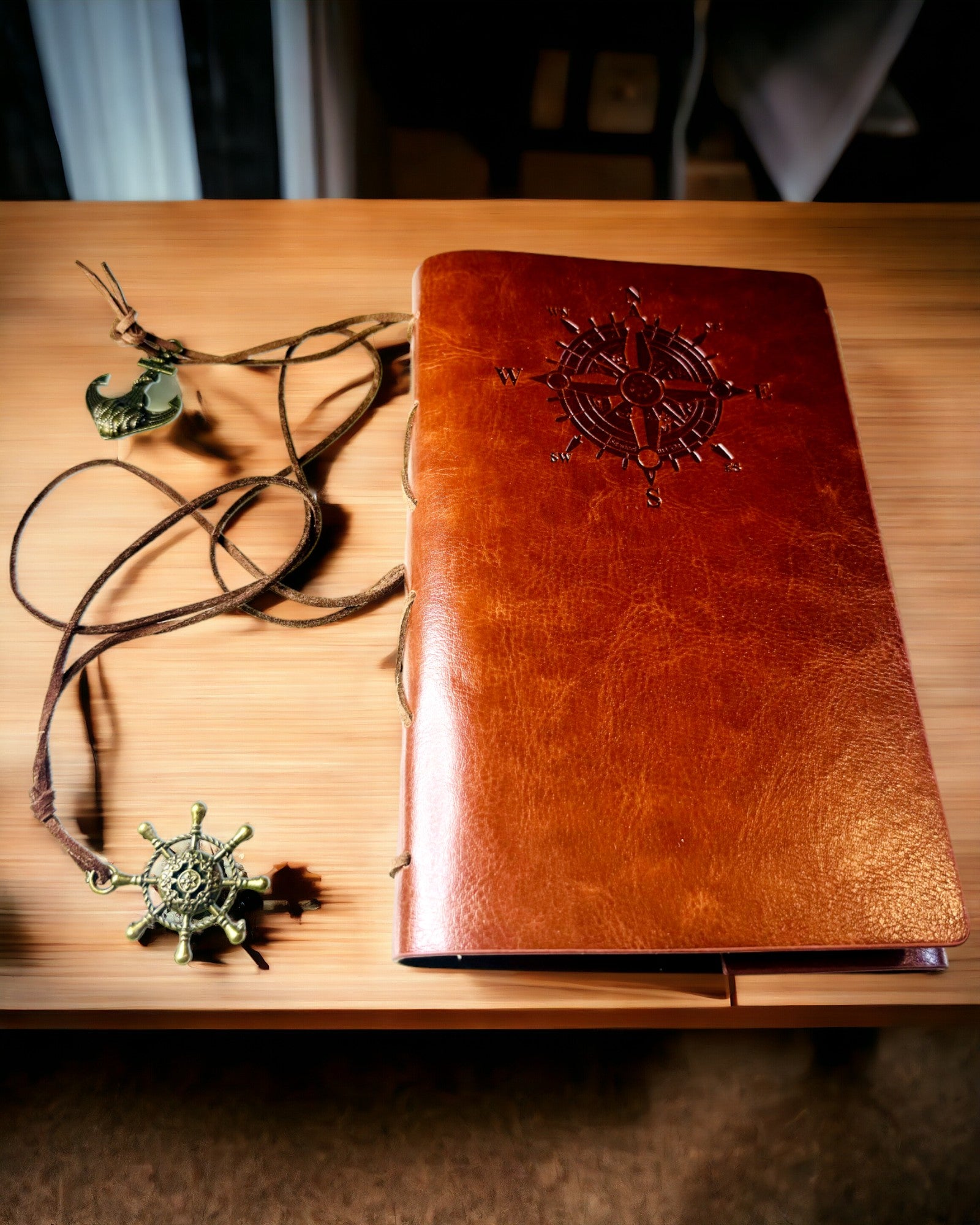 Taccuino Nautico Vintage formato A6 o A7 - con Motivo Bussola e Pagine Cuscinetto - Disponibile in diverse Varianti di Colore, possibilità di incisione