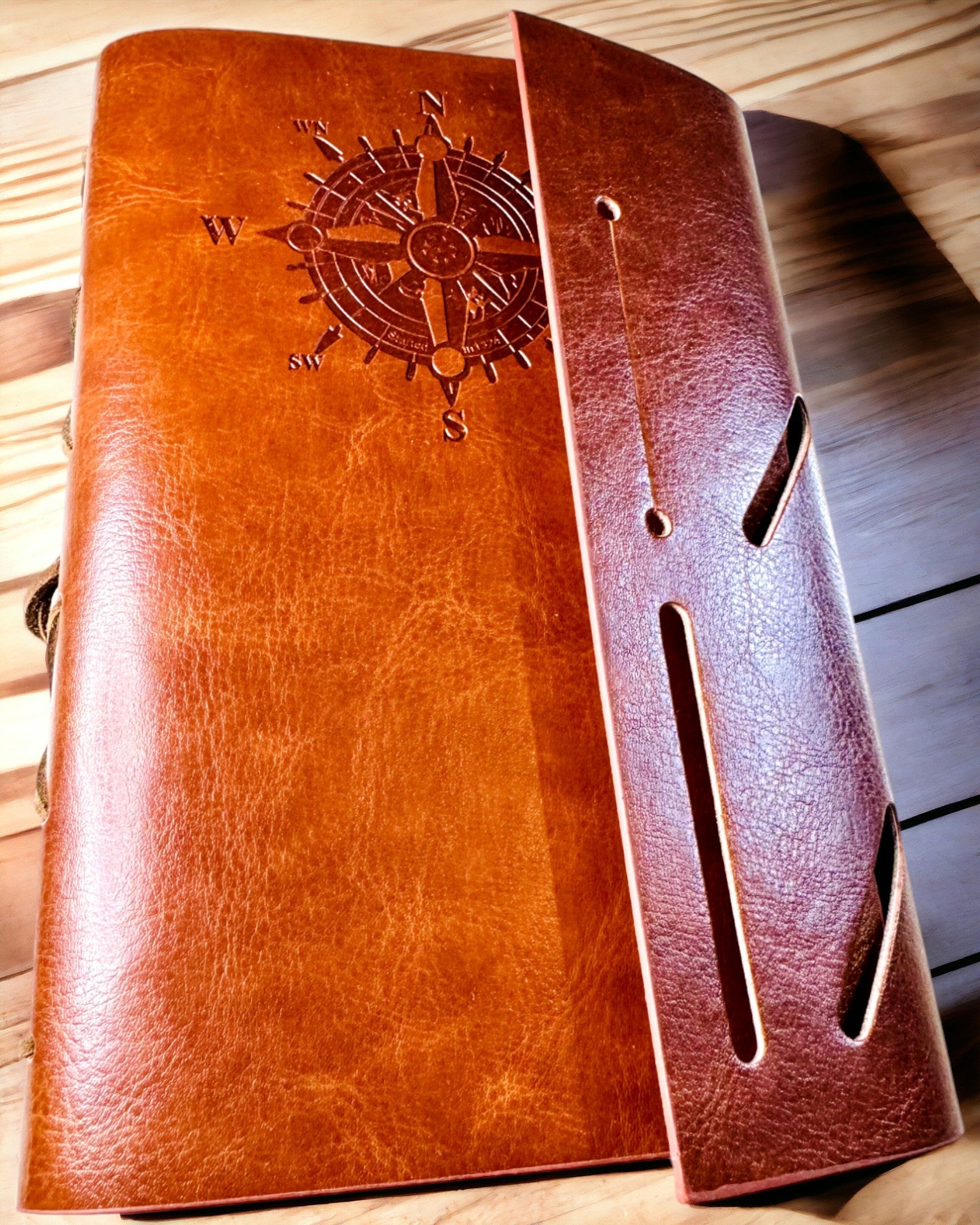 Taccuino Nautico Vintage formato A6 o A7 - con Motivo Bussola e Pagine Cuscinetto - Disponibile in diverse Varianti di Colore, possibilità di incisione