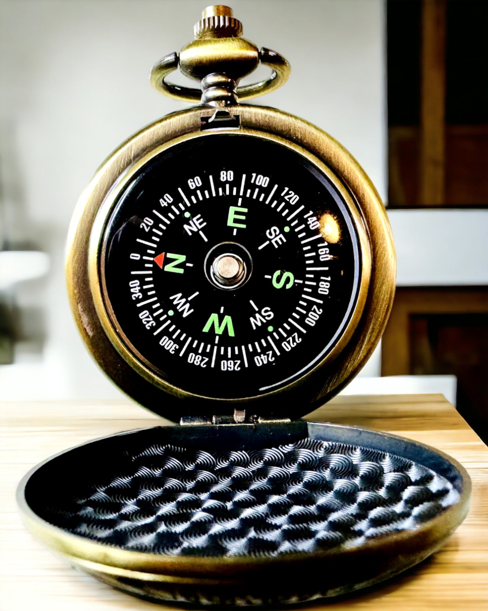 "Bussola Tascabile Retrò con Motivo di New York – Bussola Multifunzionale ed Elegante con Immagine della Statua della Libertà"