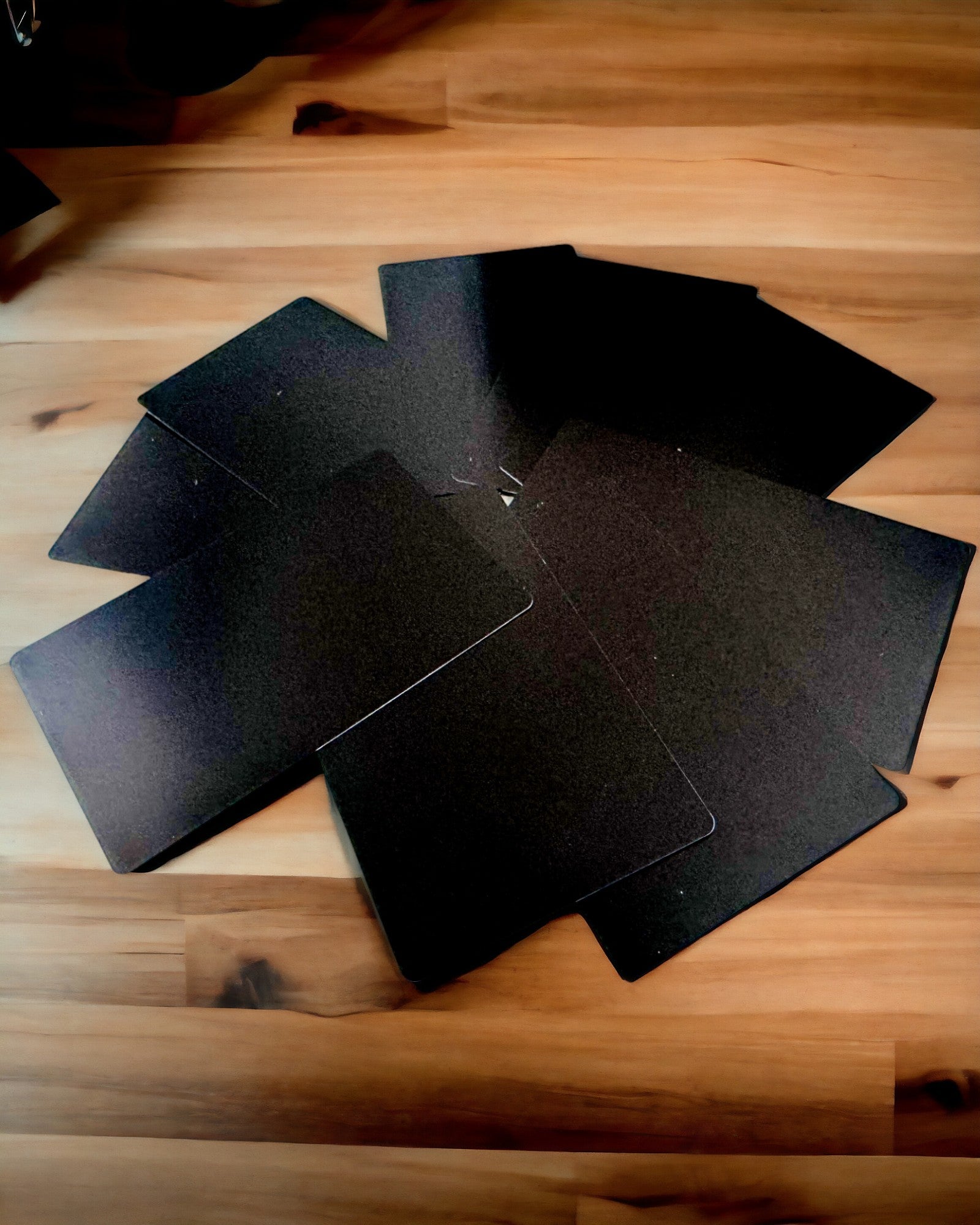 Carte de Visite Métallique Noire Exclusive Personnalisable – Idéale pour un Cadeau