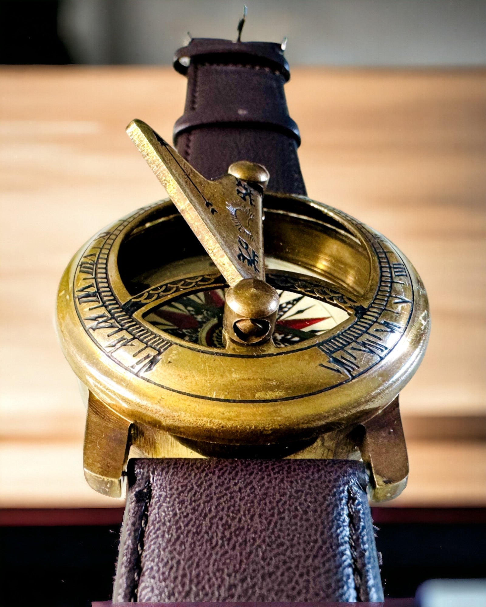 Montre Solaire avec Boussole - Fait Main, Artisanat Authentique, possibilité de gravure