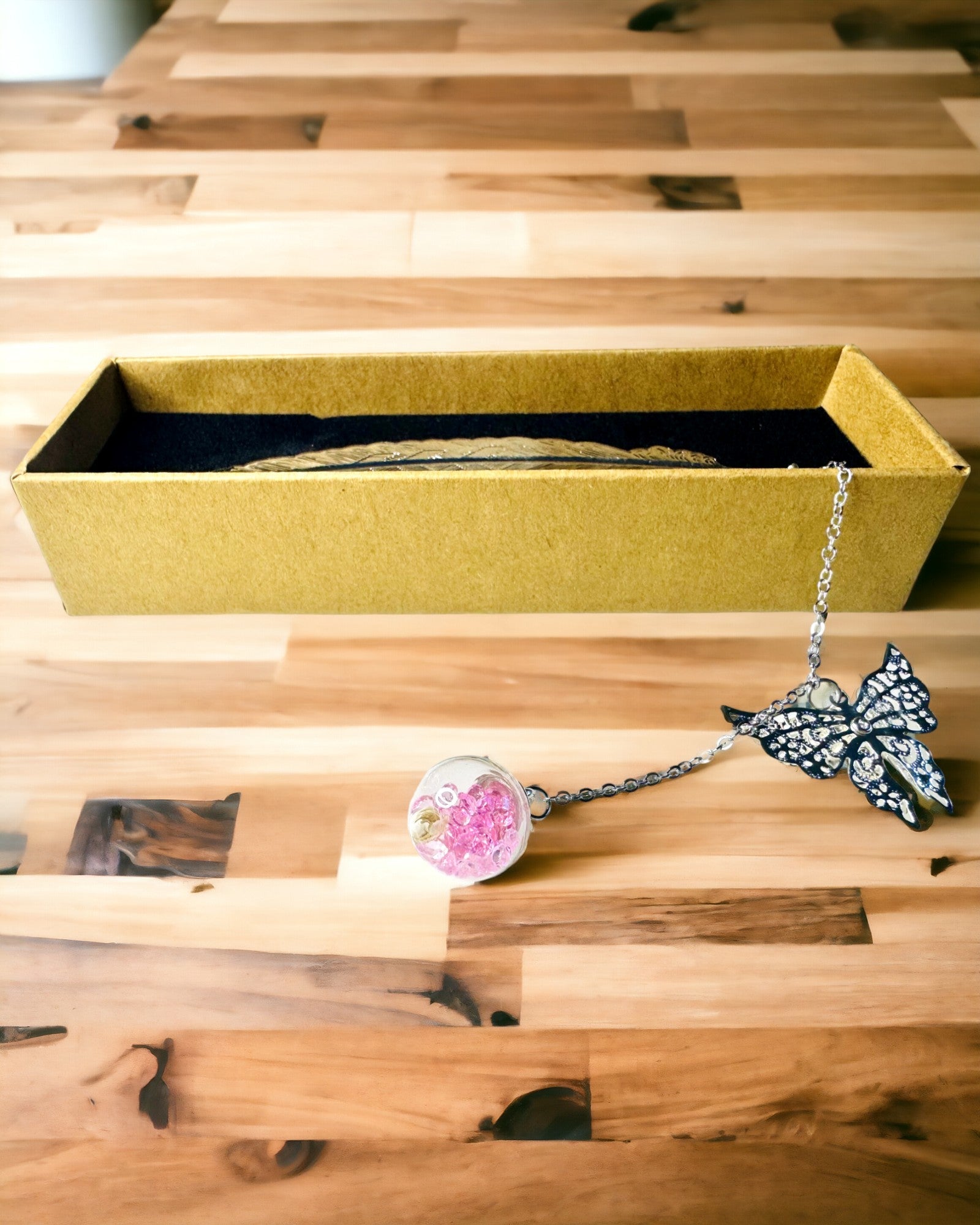 Segnalibro Creativo in Stile Retrò con Motivo di Piuma e Farfalla – Elegante Regalo per mamma, insegnante, Promozionale, Colore Argento/rosa