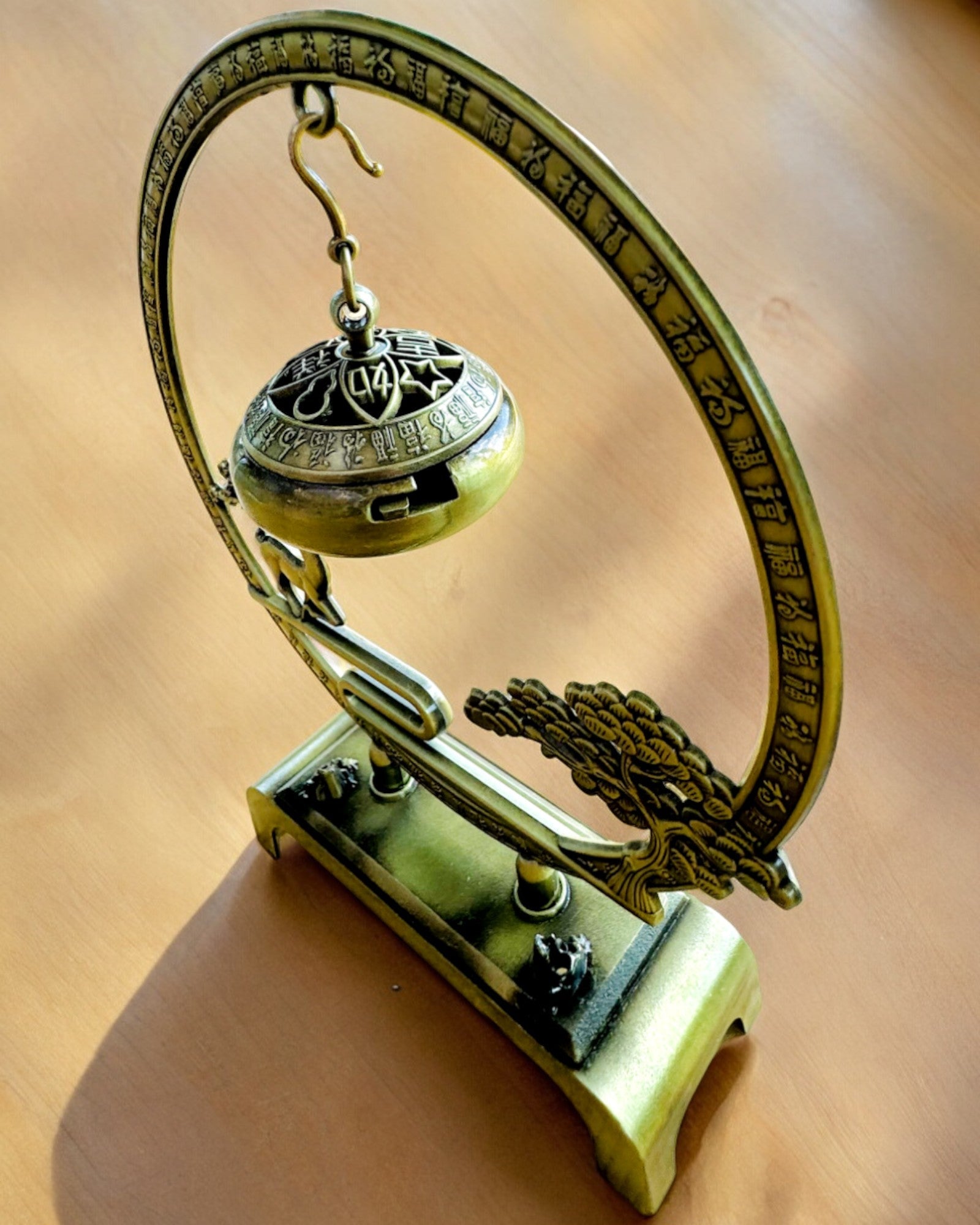 Elegante Supporto in Metallo per Incenso "Grande Serenità" - possibilità di personalizzazione con incisione