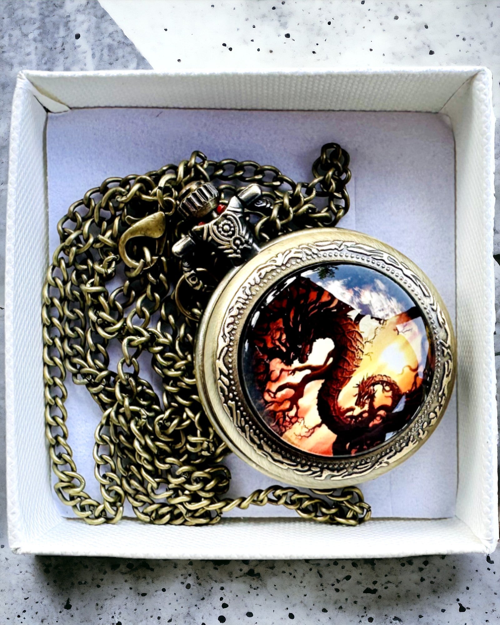 Montre de poche "Dragon's Twilight" personnalisation par gravure