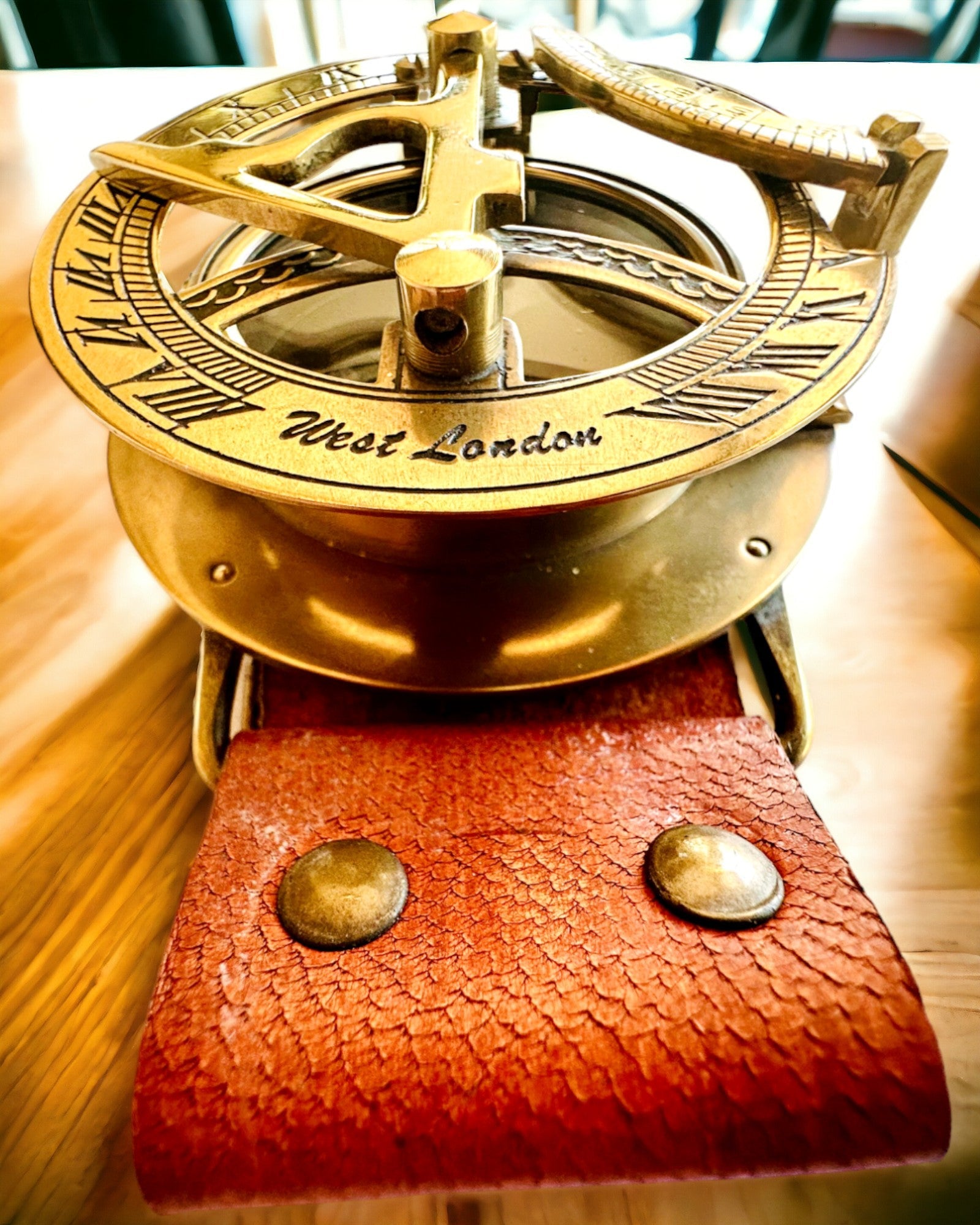 Orologio Solare "Antico Compasso", orologio da polso con bussola, possibilità di personalizzazione con incisione